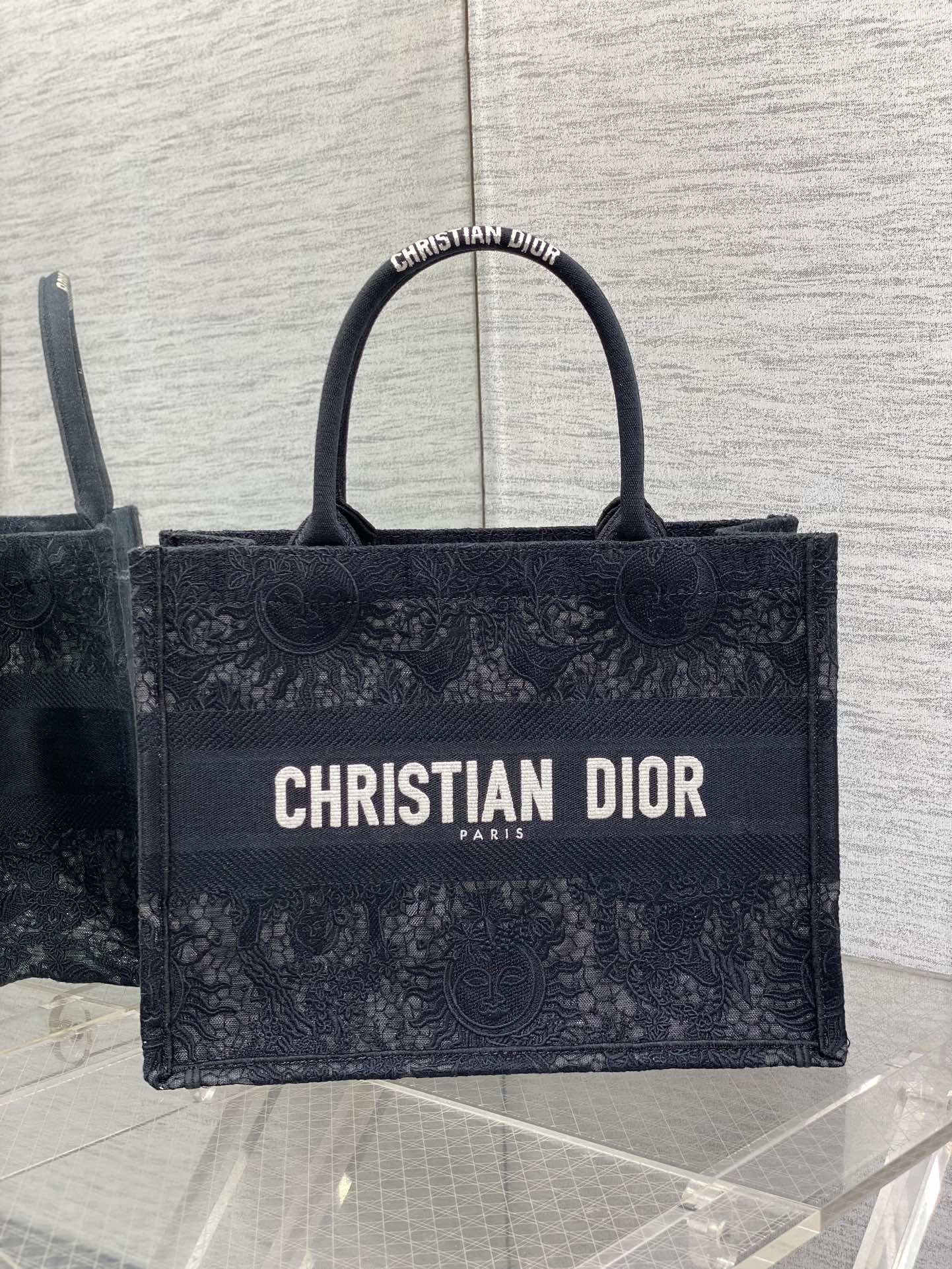 Dior Dⅰor 进口 刺绣蕾丝购物袋 Tote最新蕾丝太 托特包 大容量托特款