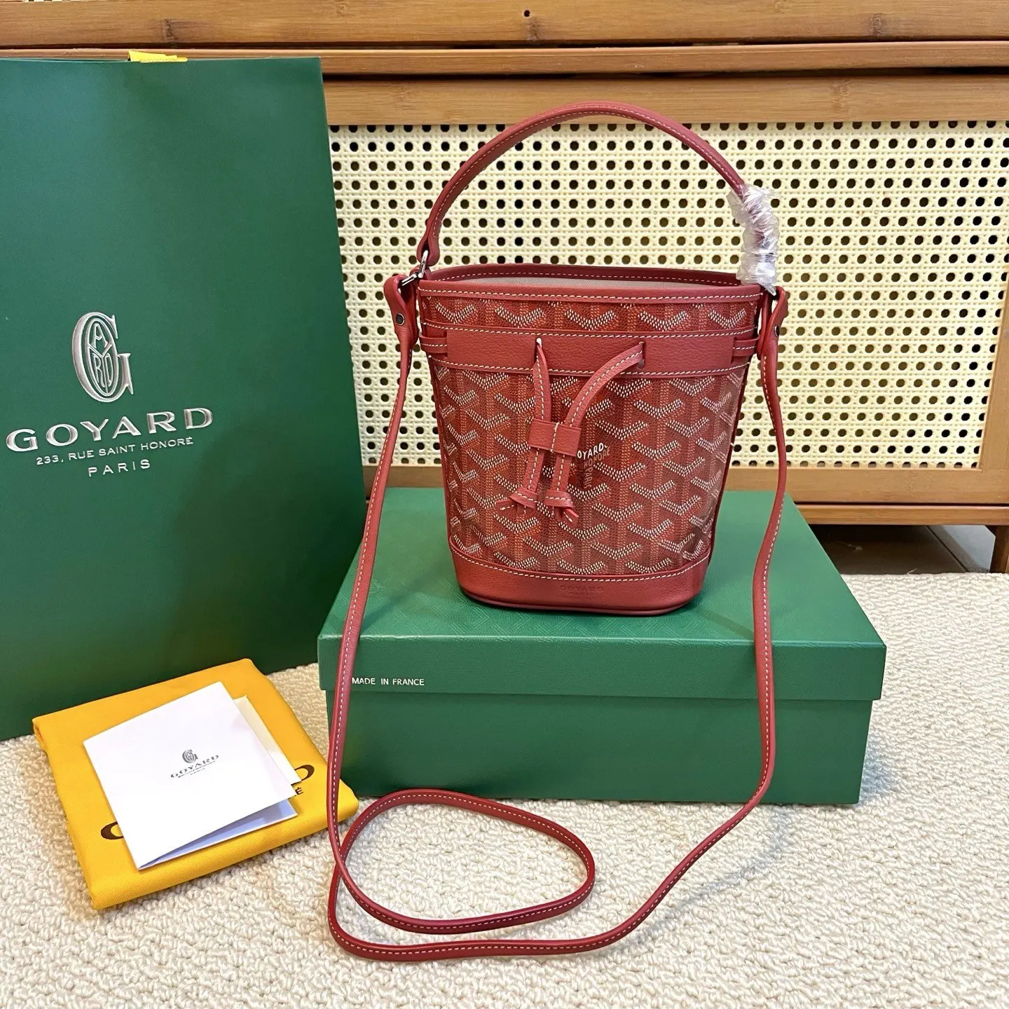 Goyard 皮革 轻盈小巧去始终保持标志性水桶百搭造型 水桶包 休閒水桶款