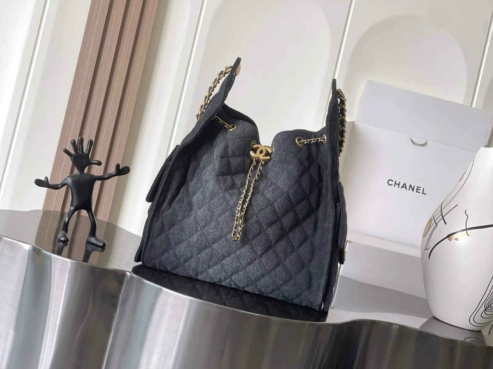 CHANEL Denim Hobo armpit bag, shoulder back