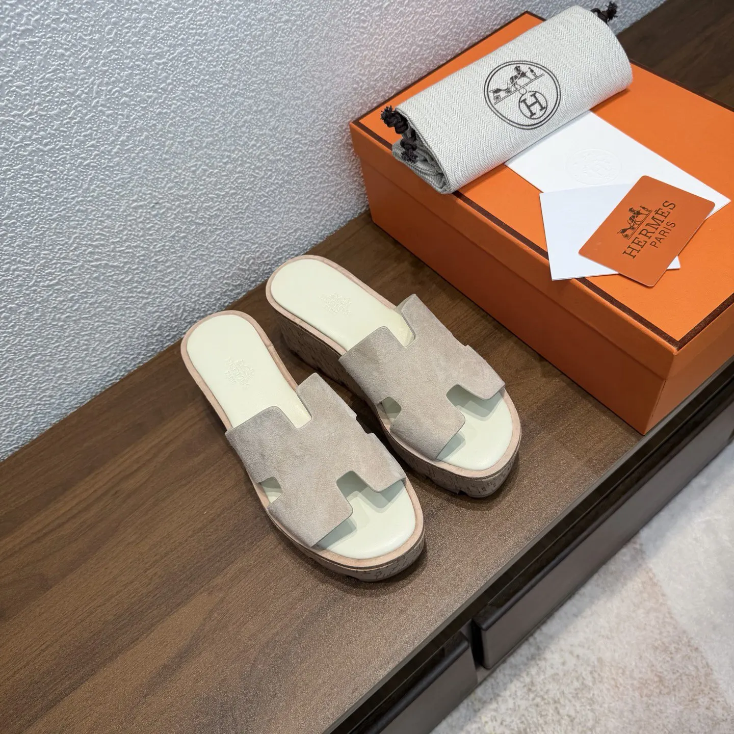 Hermes 新色系 拖鞋 舒適百搭款