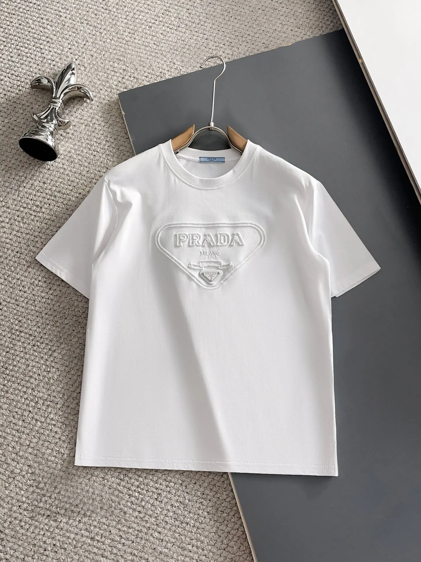 PRADA Logo 短袖T恤 休閒百搭款