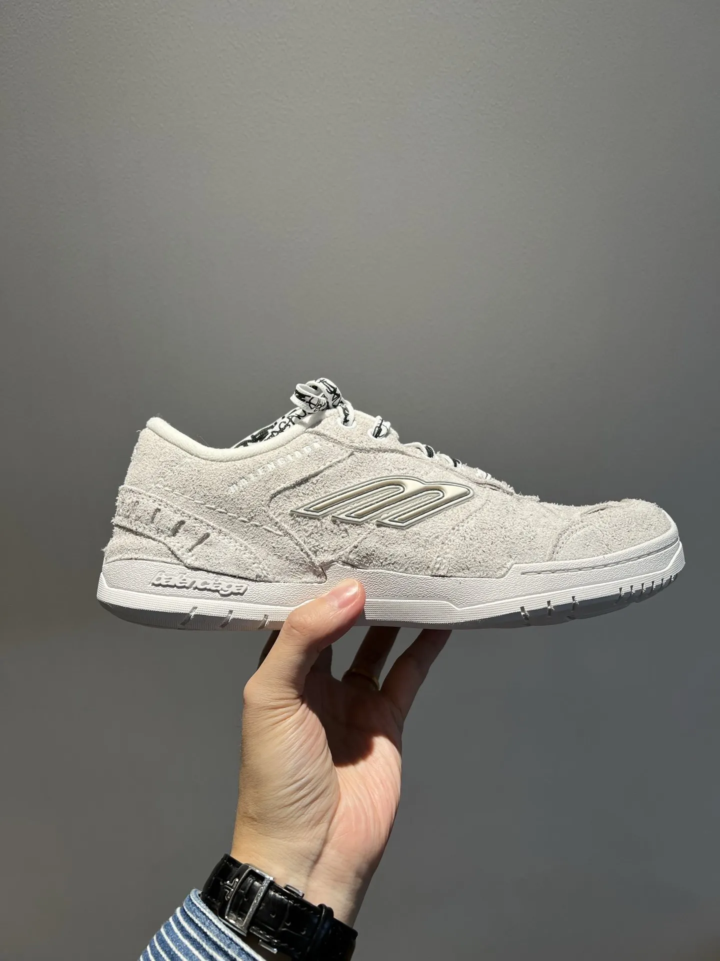 Balenciaga 單肩包 日常搭配款