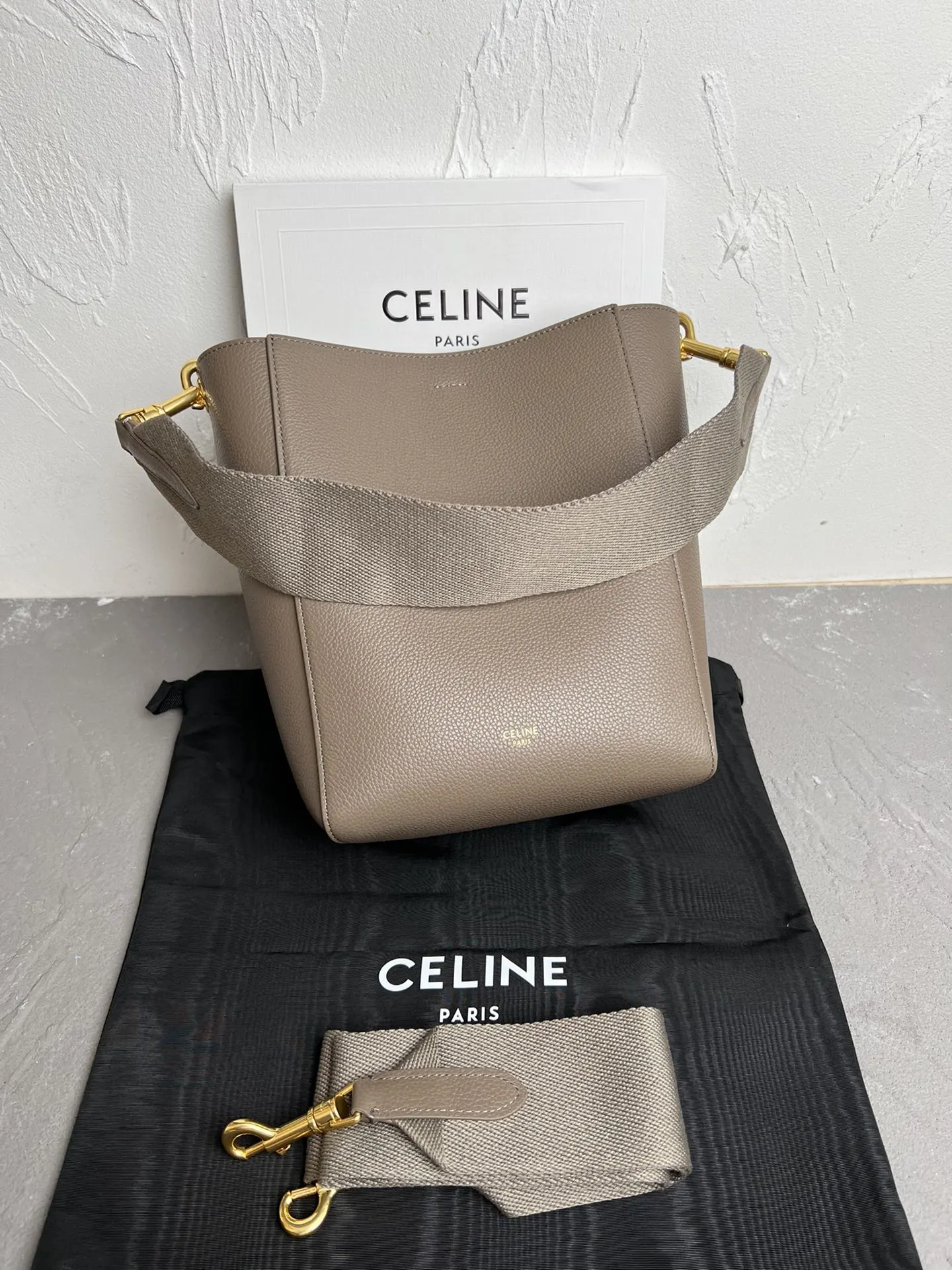 荔枝纹 批 CELI NE Sangle 最强百搭 水桶包 休閒水桶款
