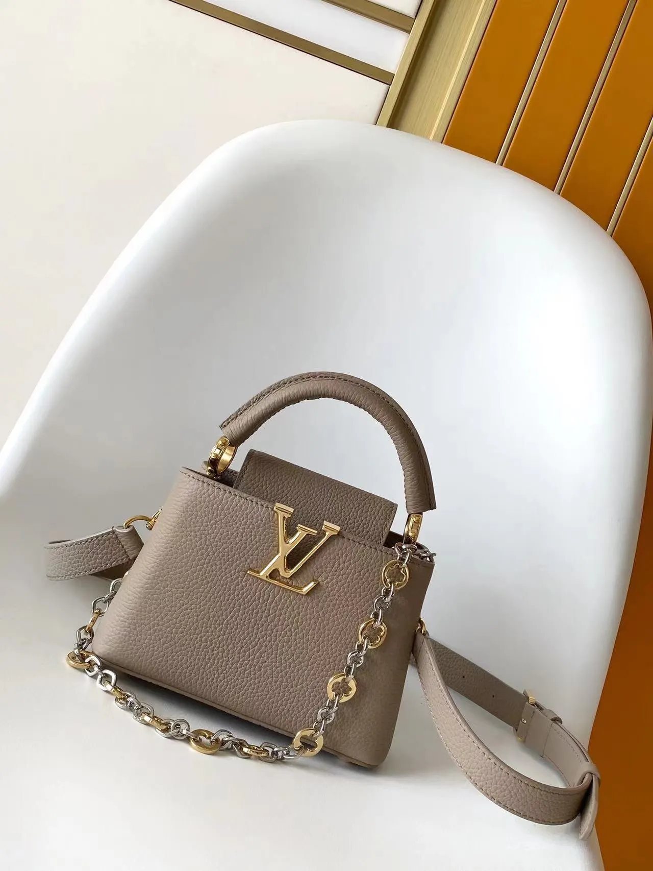 LV Capucines 黑色 米白 牛皮 鏈條包 精致鏈條款