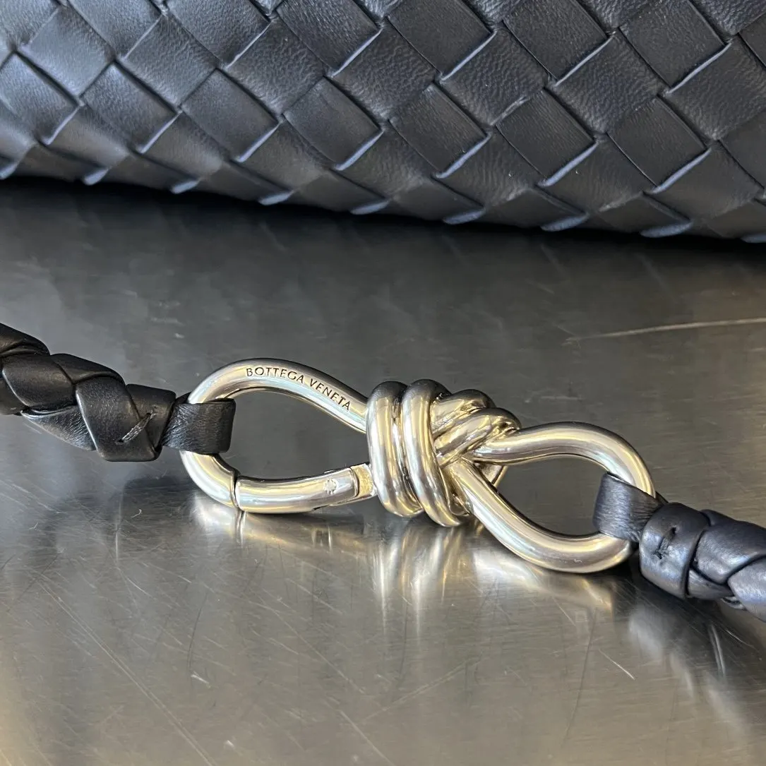 Bottega Veneta 金色 羊皮 斜背包 輕便斜挎款