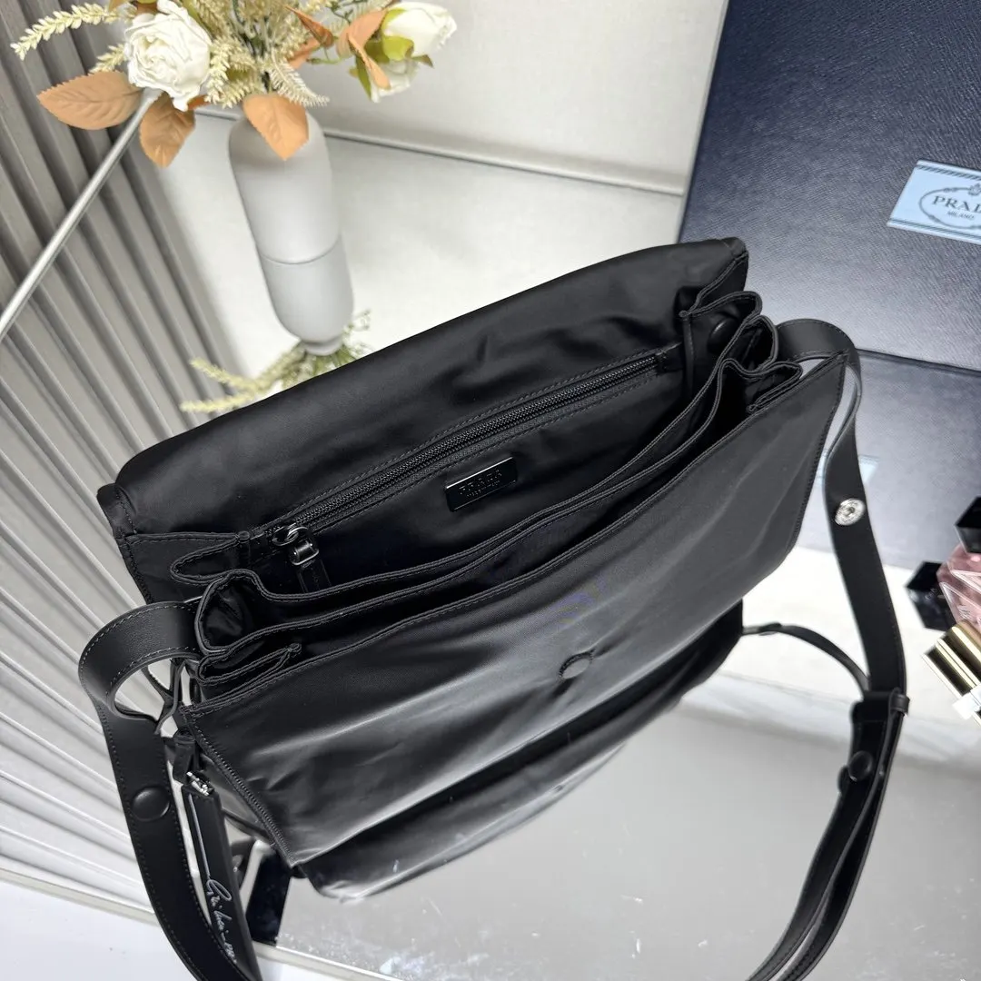 尼龙 邮差包 中号 单肩包甄独特加 斜挎包 轻便斜挎款