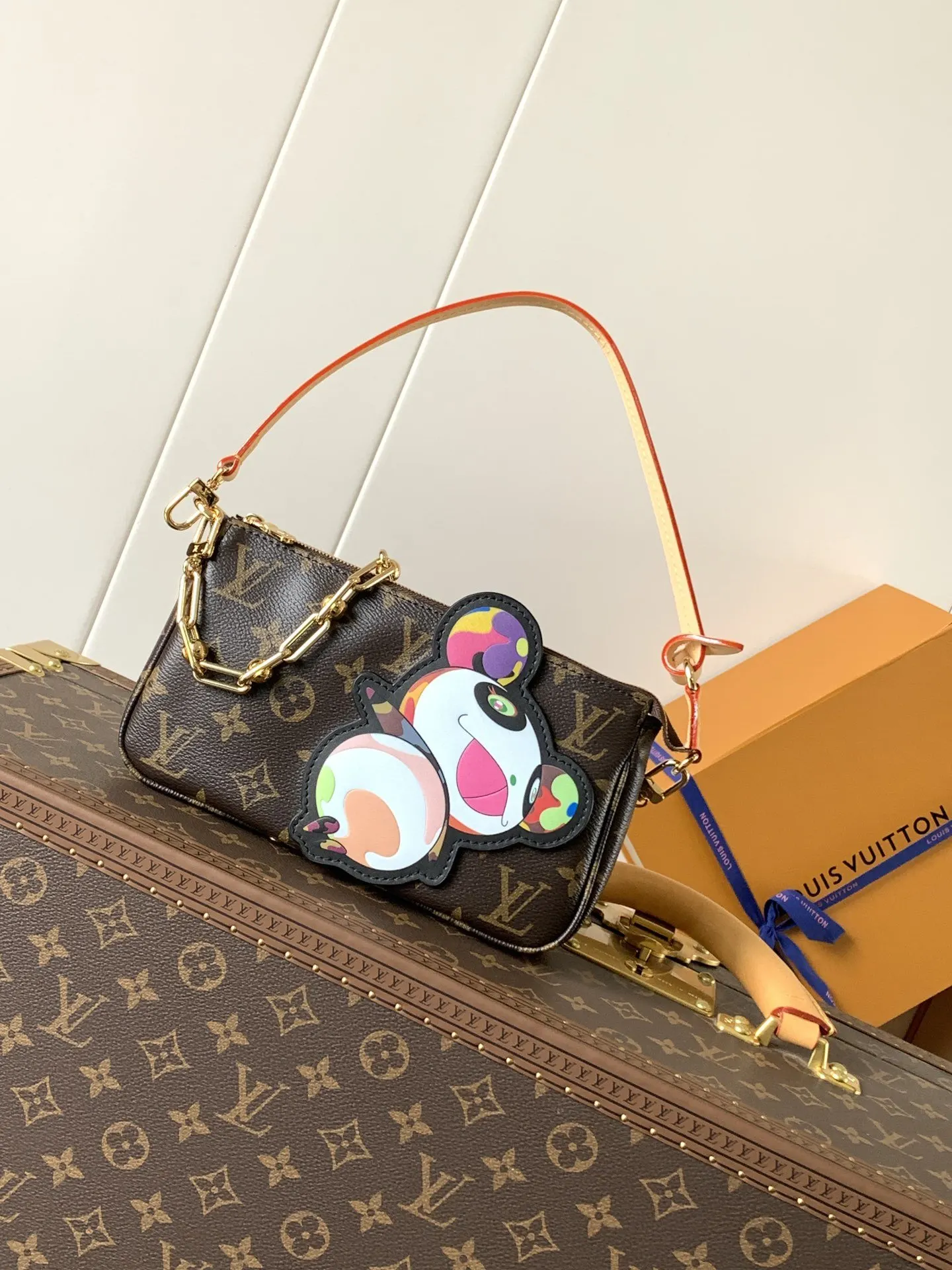 LV 牛皮 公仔 白彩 鏈條包 精致鏈條款