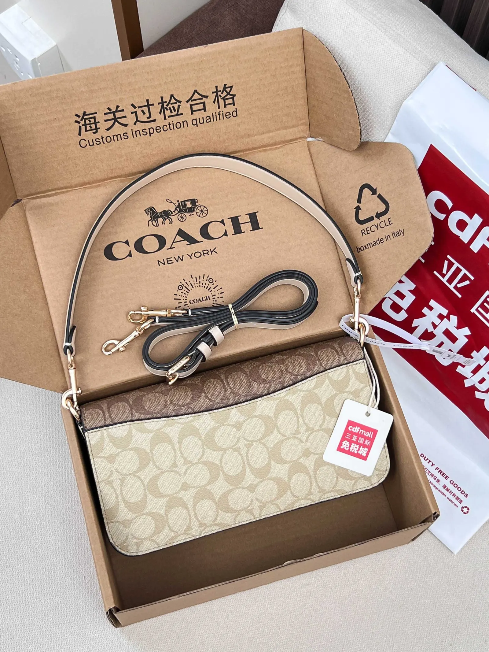 Coach 牛皮 图片 酒神包單肩腋下包全新法 復古腋下背款