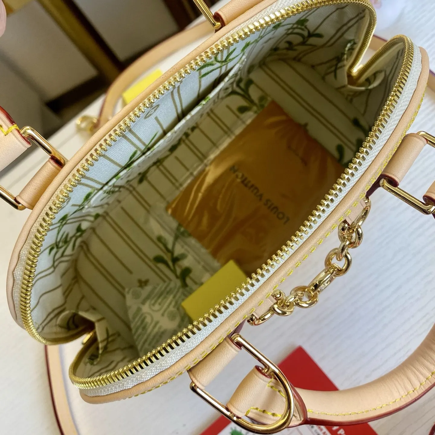 Louis Vuitton Crossbody Bag Lightweight Canvas