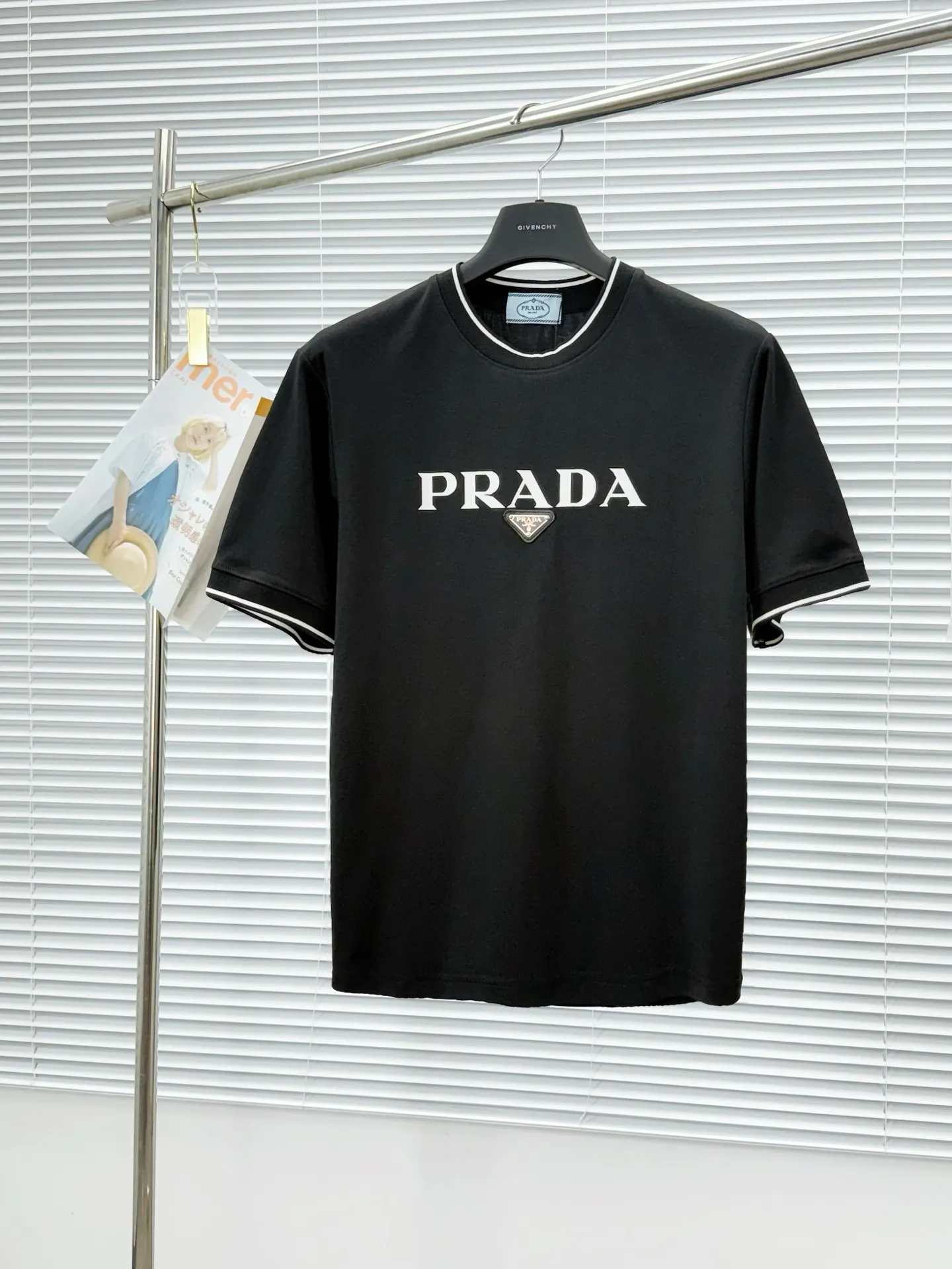 PRADA Logo 短袖T恤 休閒百搭款