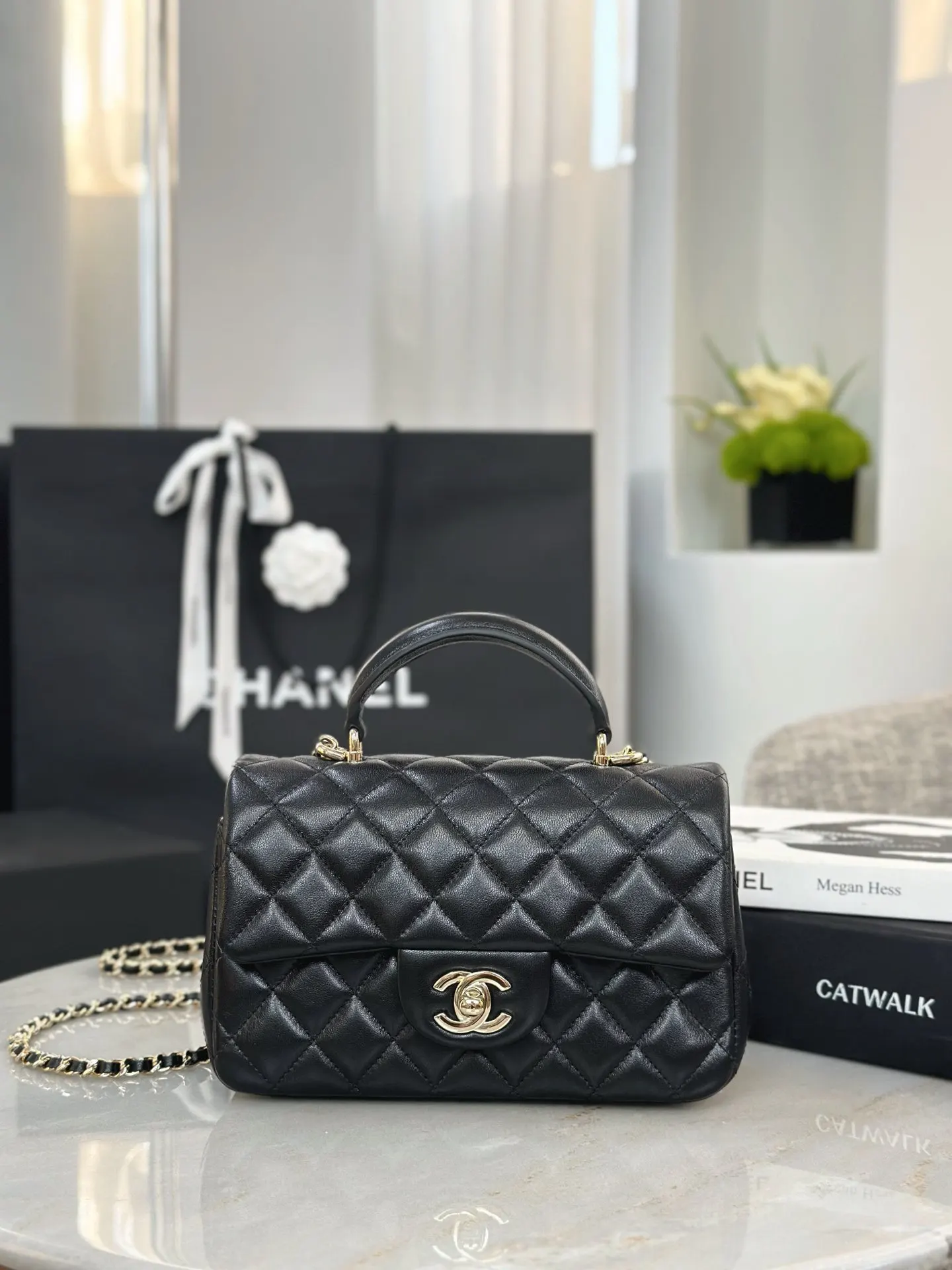 CHANEL 羊皮翻蓋鏈條包 單肩斜挎
