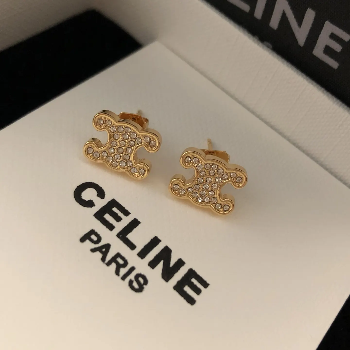 Celine Logo 满钻 耳钉 小巧点缀款