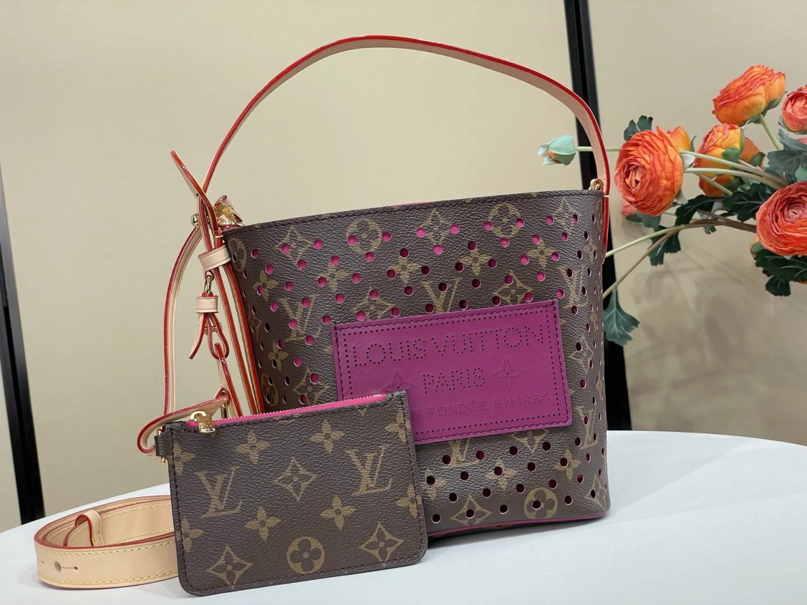 LV 老花 紅色 帆布 水桶包 休閒水桶款