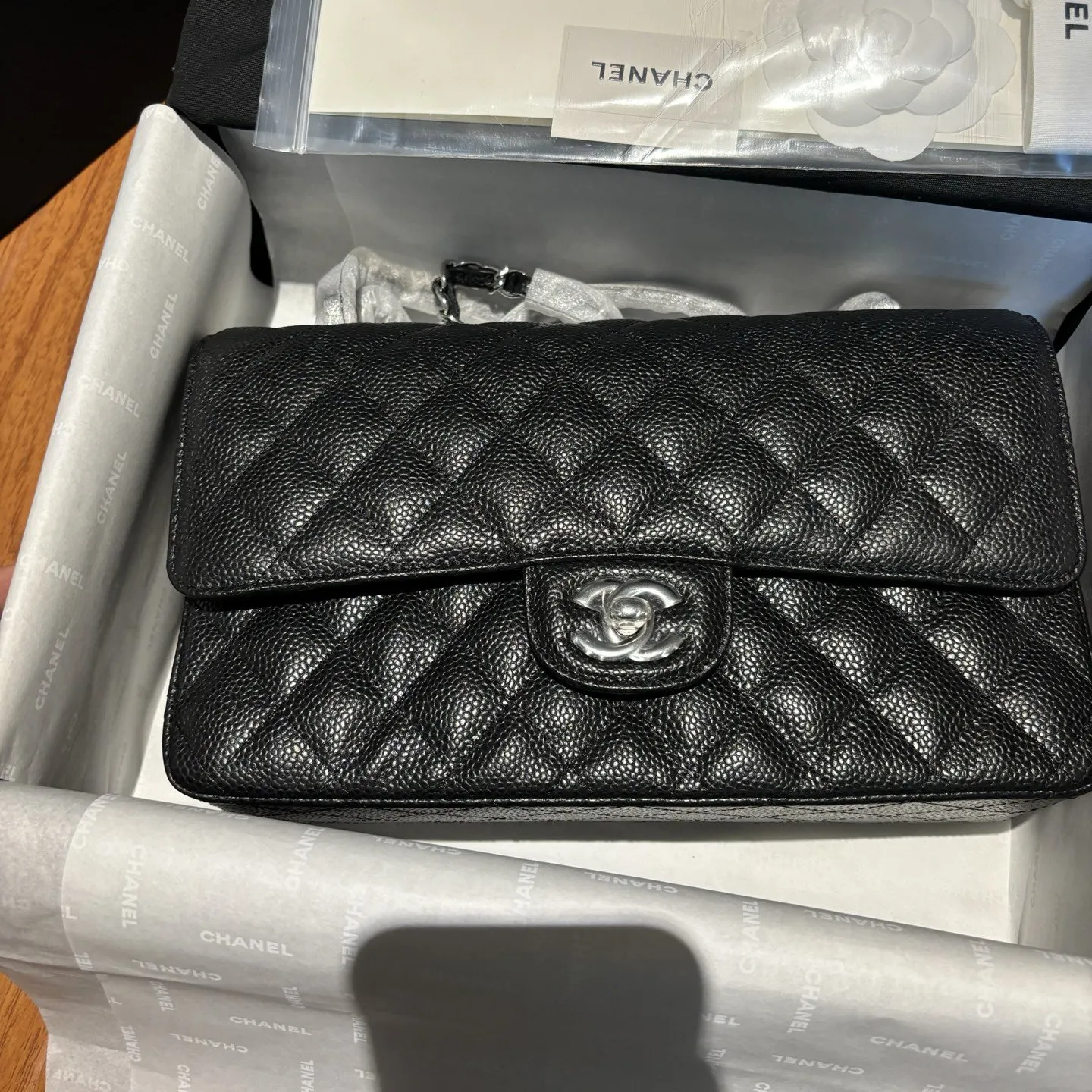 CHANEL 每个字母都符合官方标准烫金 还是有难度的 斜挎包 轻便斜挎款