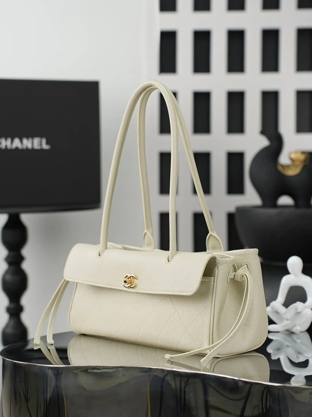 CHANEL 白色 米白 小牛皮 腋下包 復古腋下背款