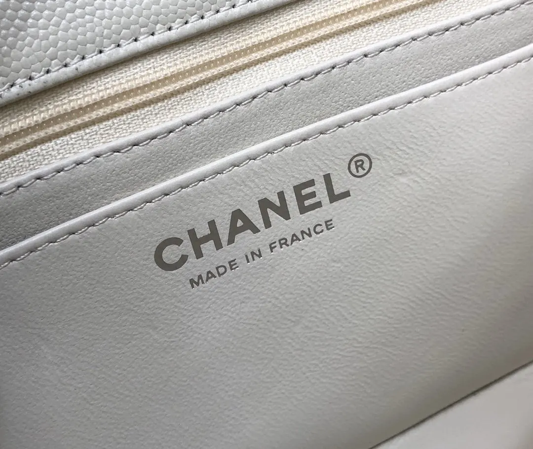 Crossbody Bag Lightweight Classic Leather