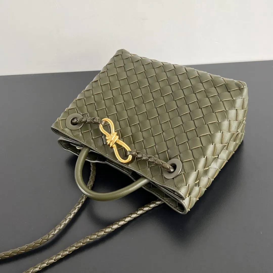 Bottega Veneta 金色 羊皮 斜背包 輕便斜挎款
