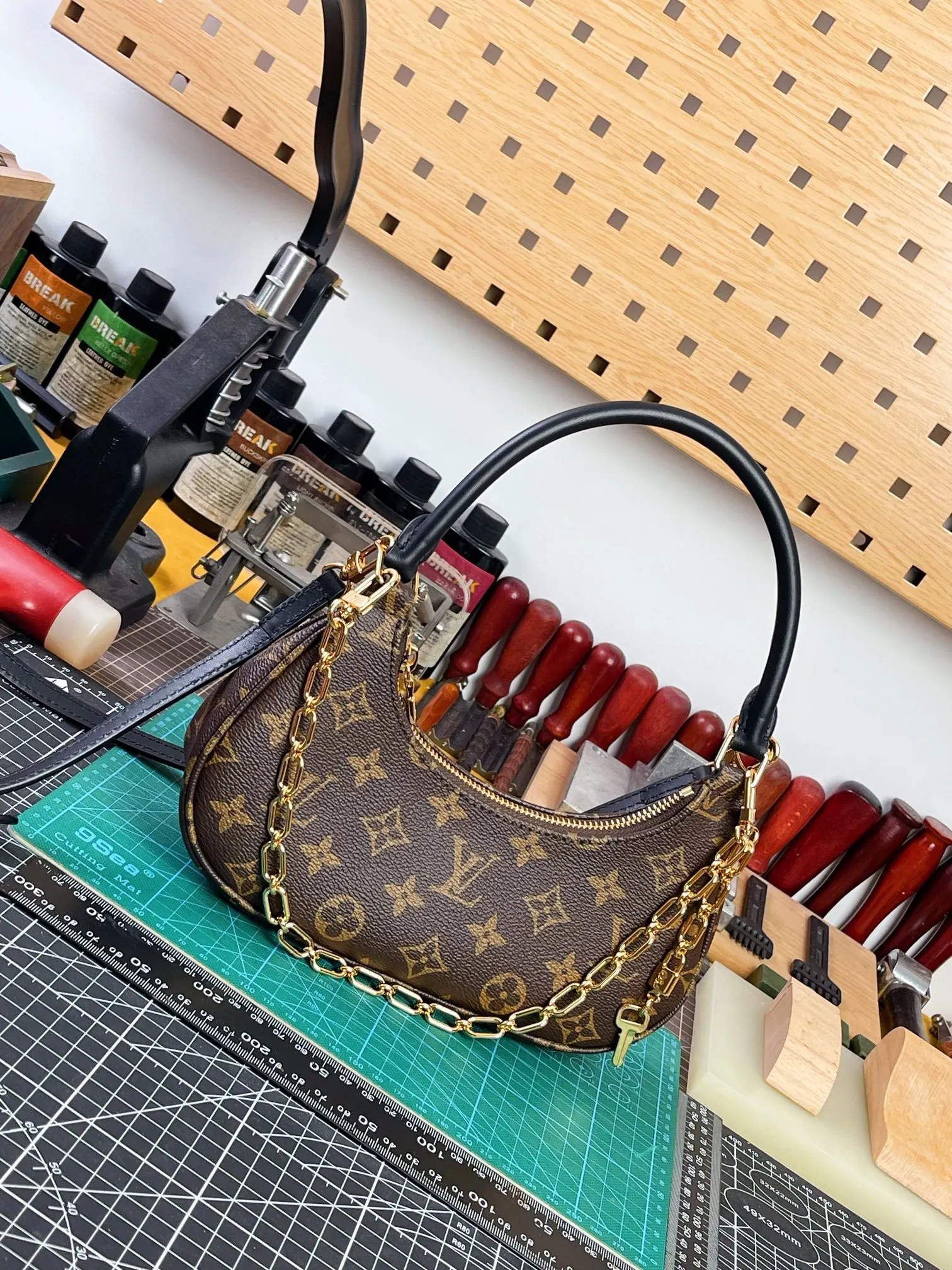 Chain Bag Leather