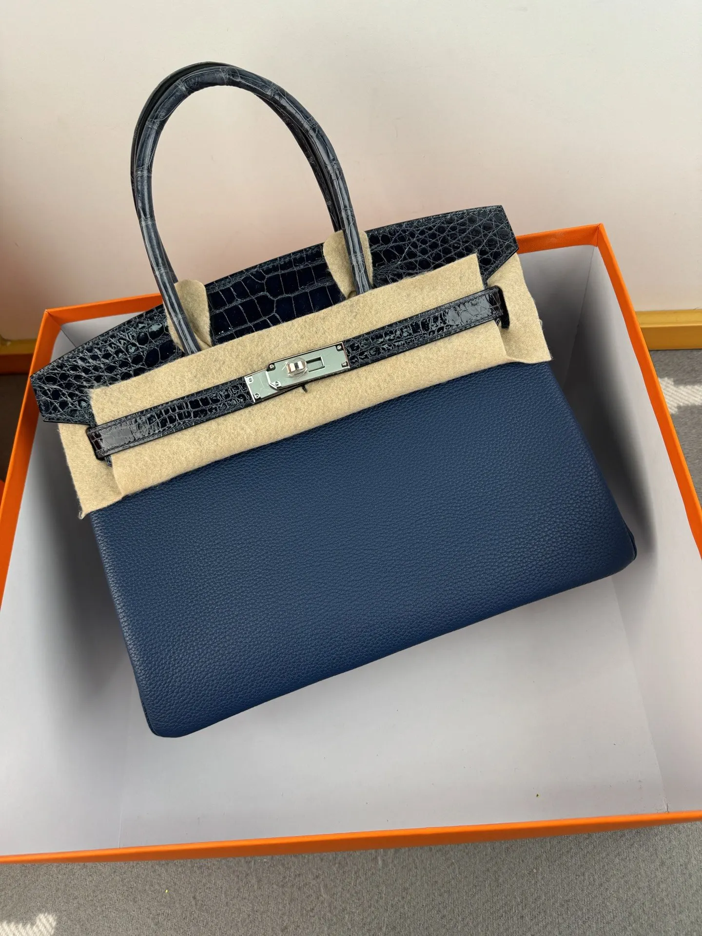 Hermes Birkin 宝石藍 Togo牛皮 手提包 30cm 經典款