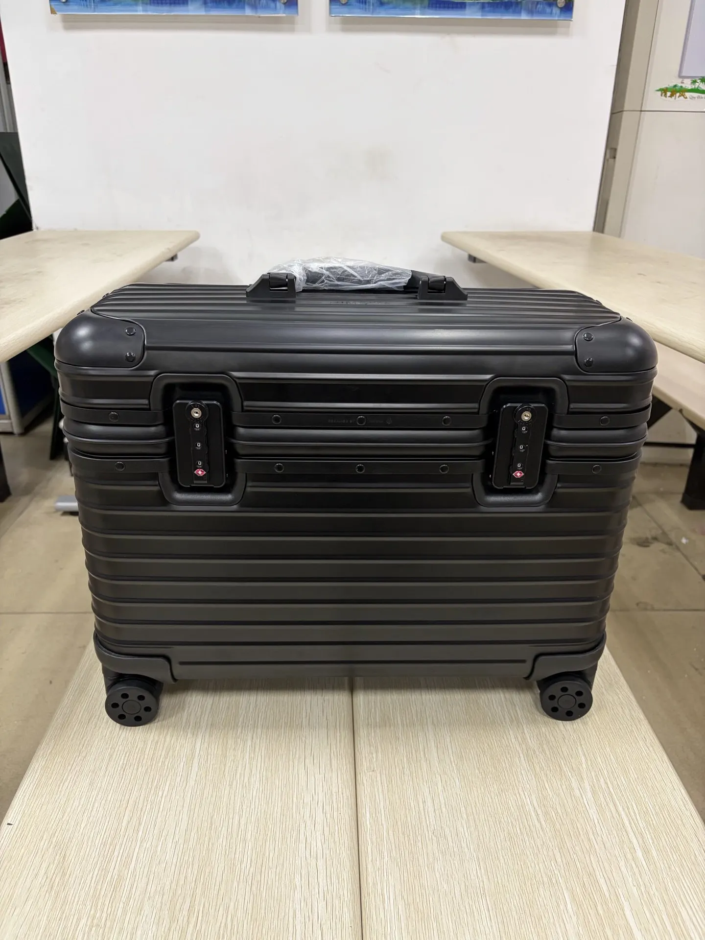 机长箱 寸黑 內飾 拉杆 机长箱 寸黑 行李箱 旅行拉杆款 輕便出行款