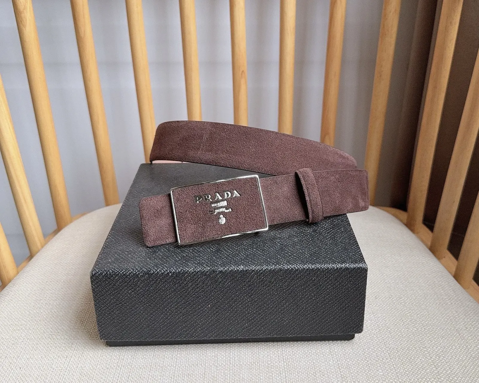 PRADA 牛皮 腰帶 通勤搭配款