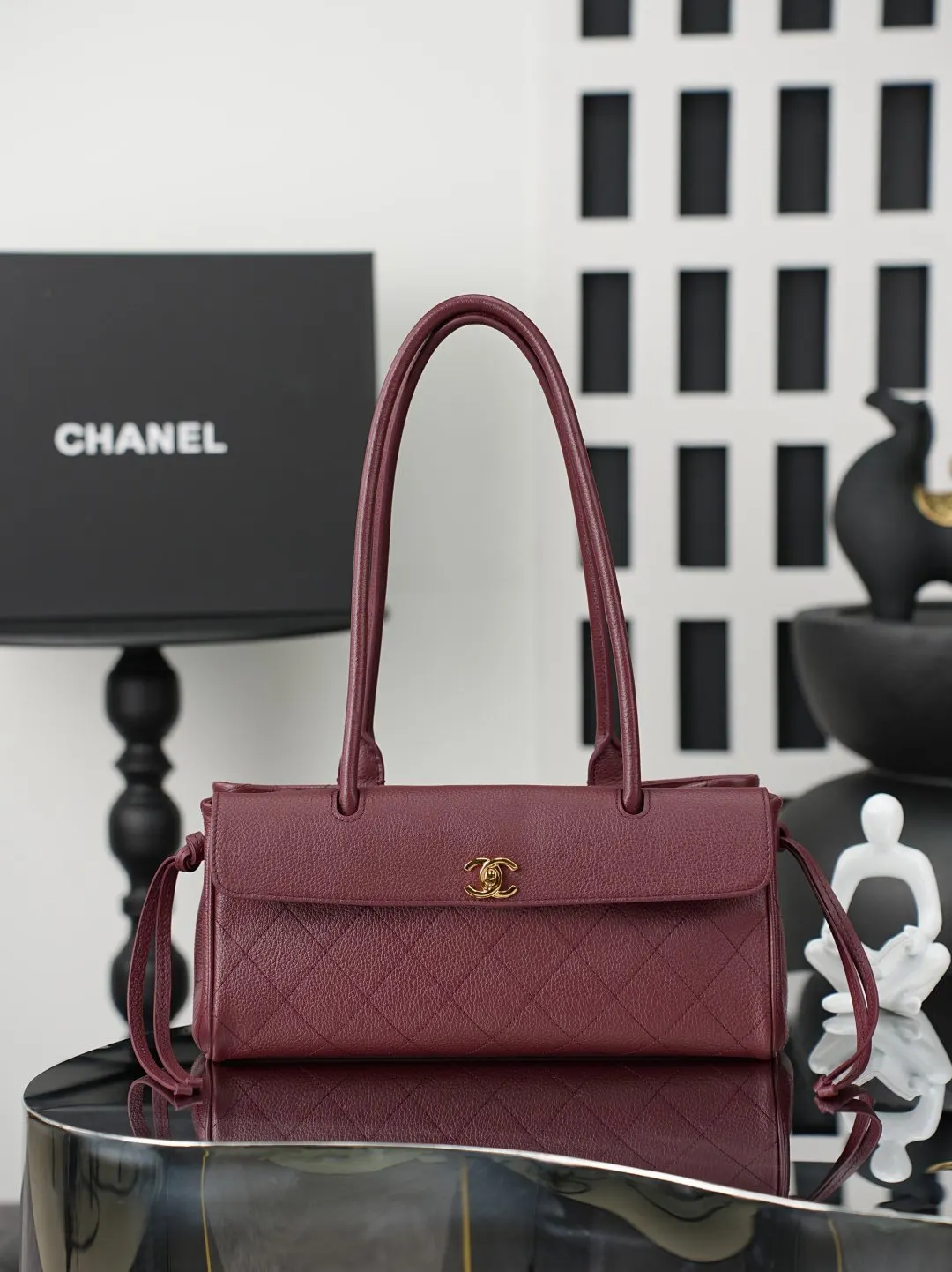 Chanel White Red Hobo Shoulder Bag Vintage Leather