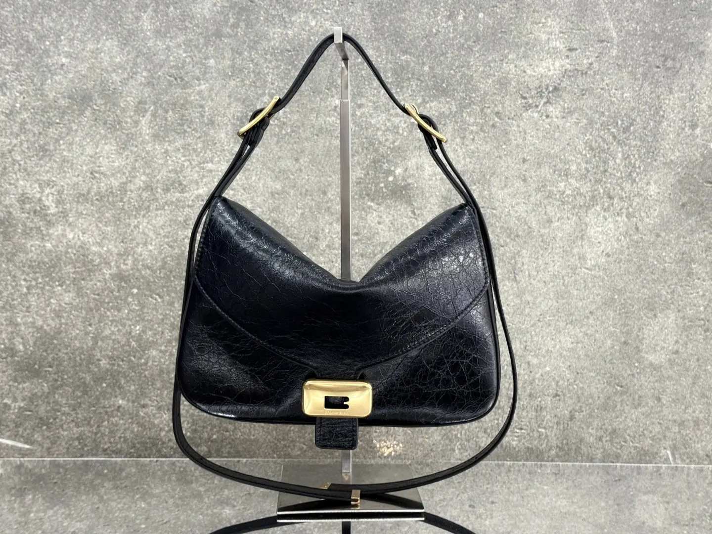 Balenciaga Clicca 腋下包 簡約腋下款