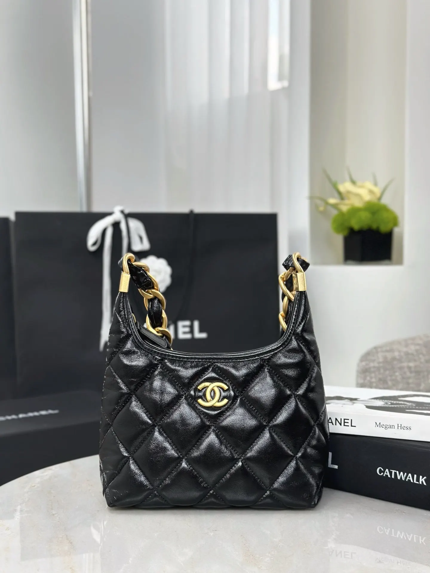 CHANEL 油蠟羊皮Hobo腋下包 單肩背