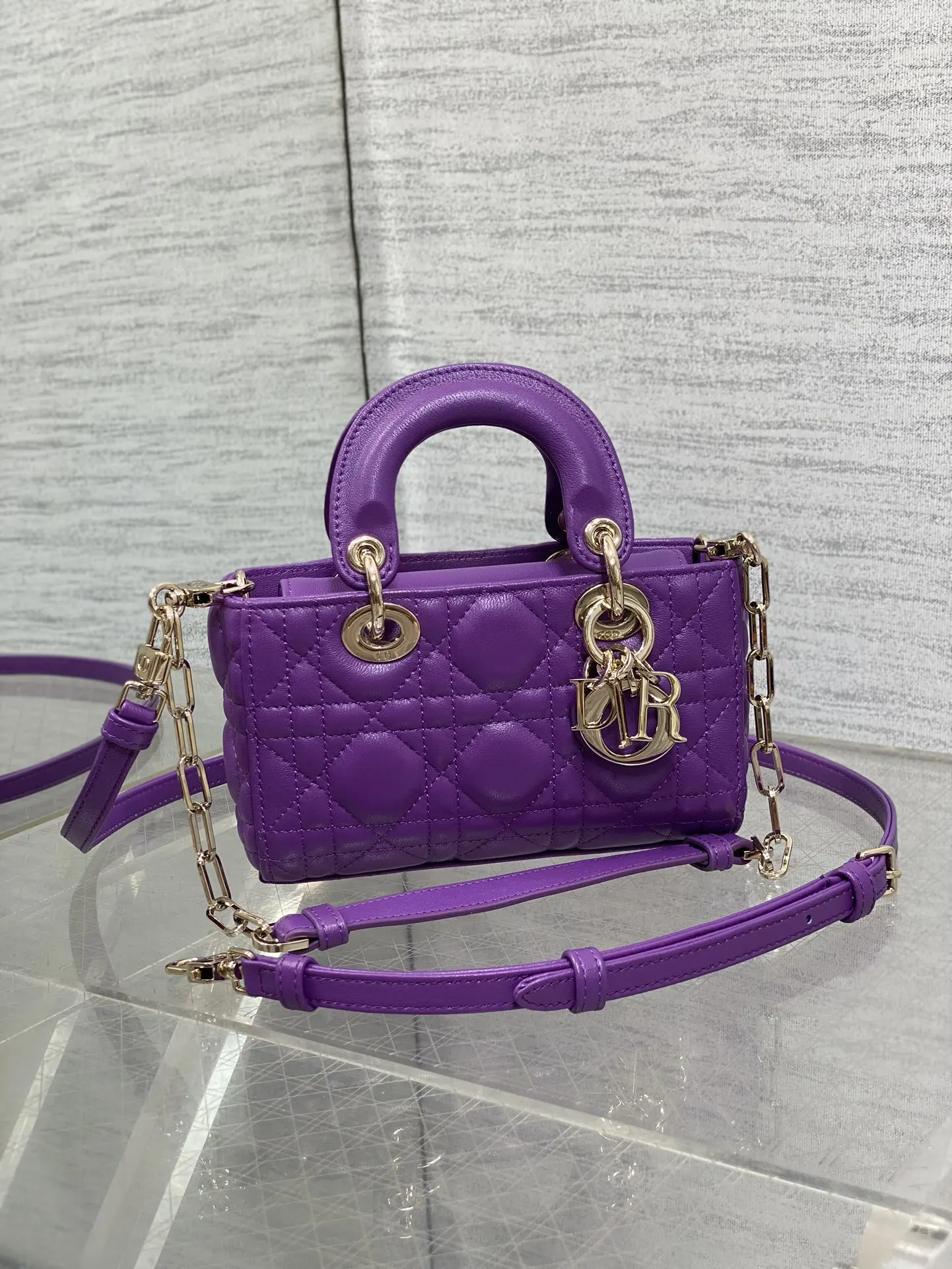 Dior 紫色 羊皮 进口 羊皮横款迷你戴妃包 紫色D Joy bag羊 鏈條包 精致鏈條款