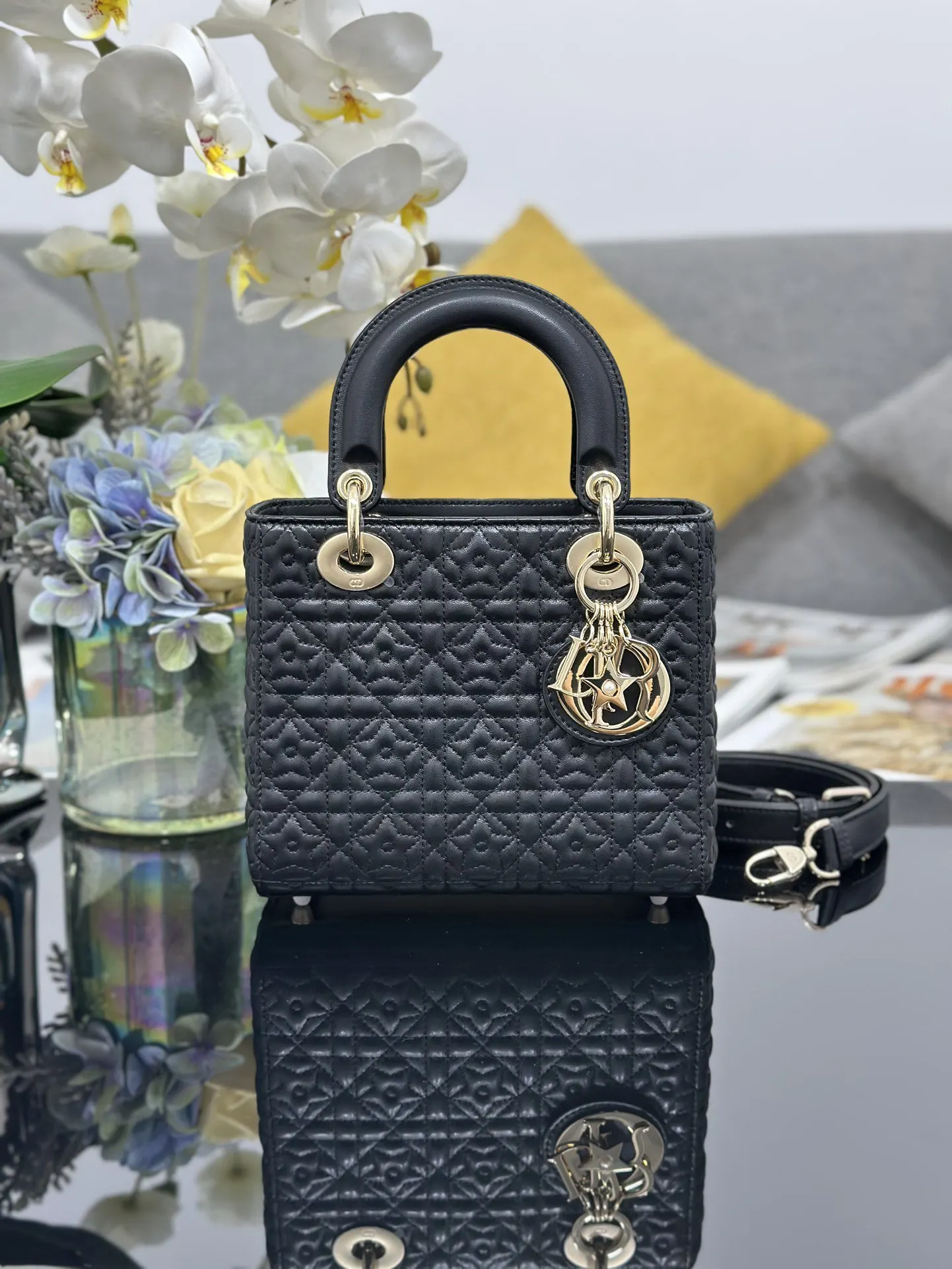 Dior Lady Dior 黑色羊皮手袋 手提斜挎款