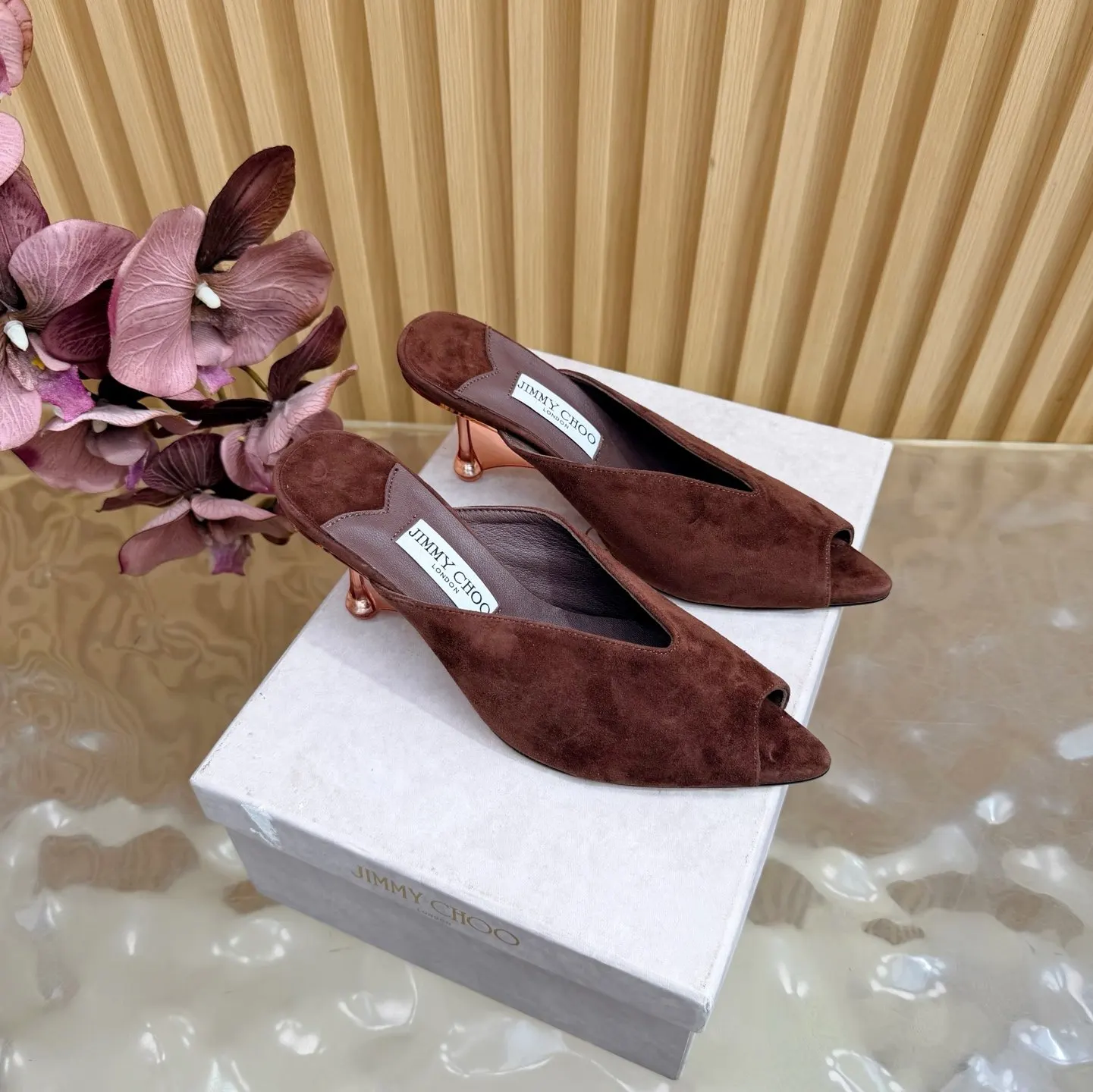 Jimmy Choo 運動鞋 休閒百搭款(數字1) Jimmy Choo 運動鞋 休閒百搭款(數字1)