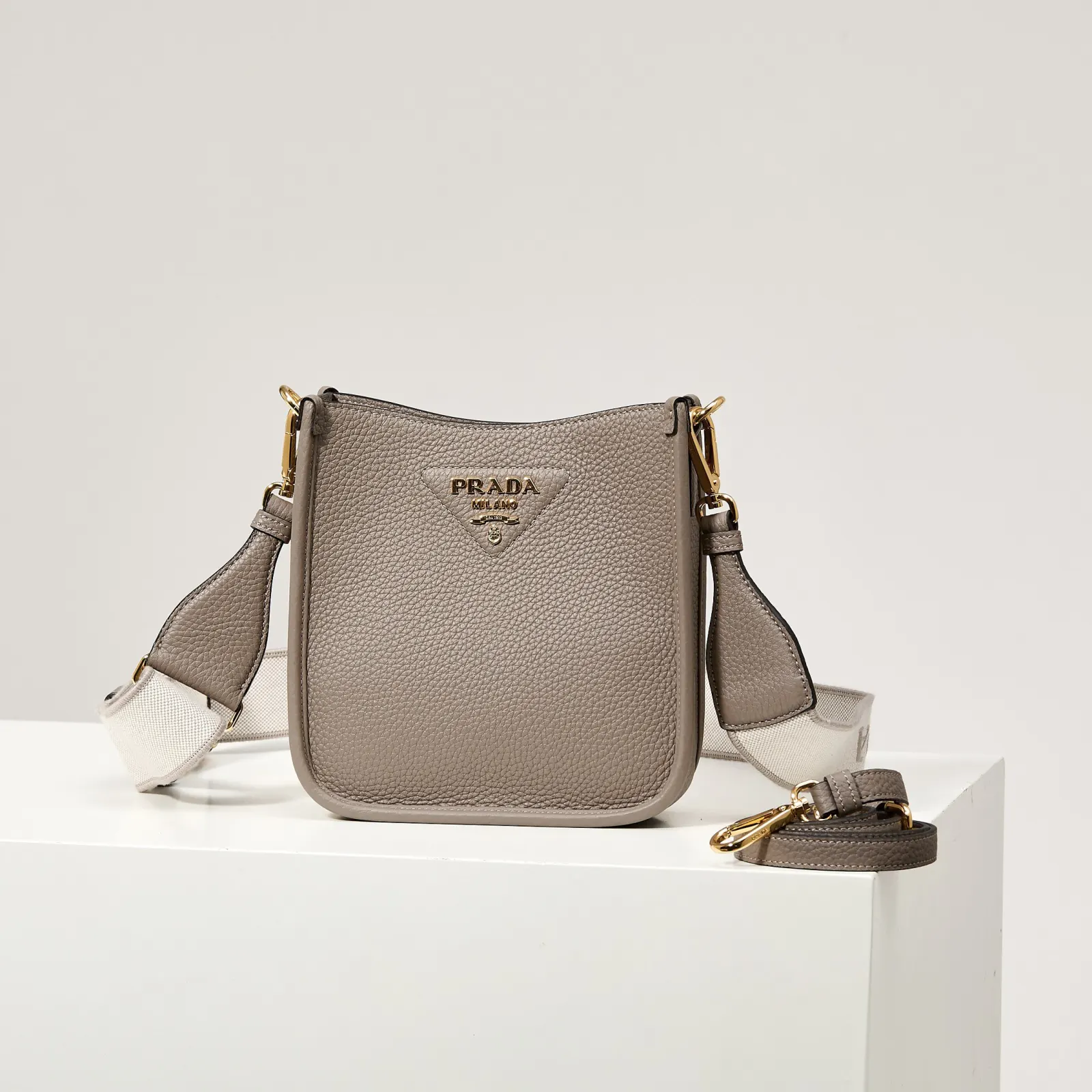PRADA 1BH191 皮革 三角标 印花 托特包 迷你休閒款