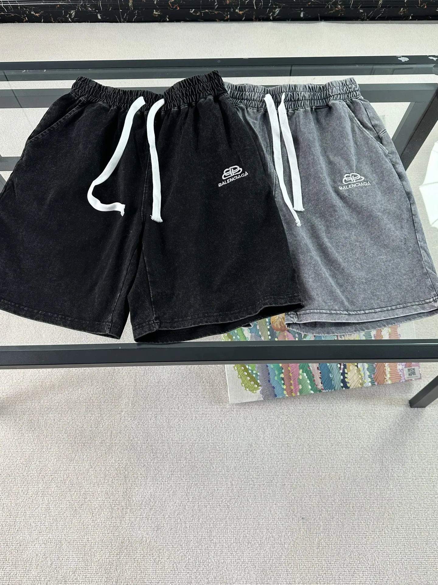 Balenciaga 短褲 街頭休閒款