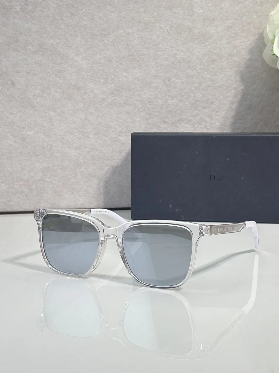 Dior Fashion Item Fashion