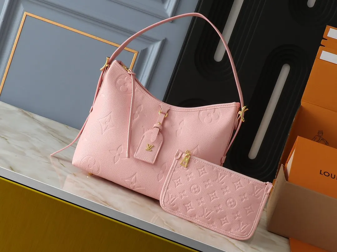 CarryAll Monogram 手拿包 精致手拿款