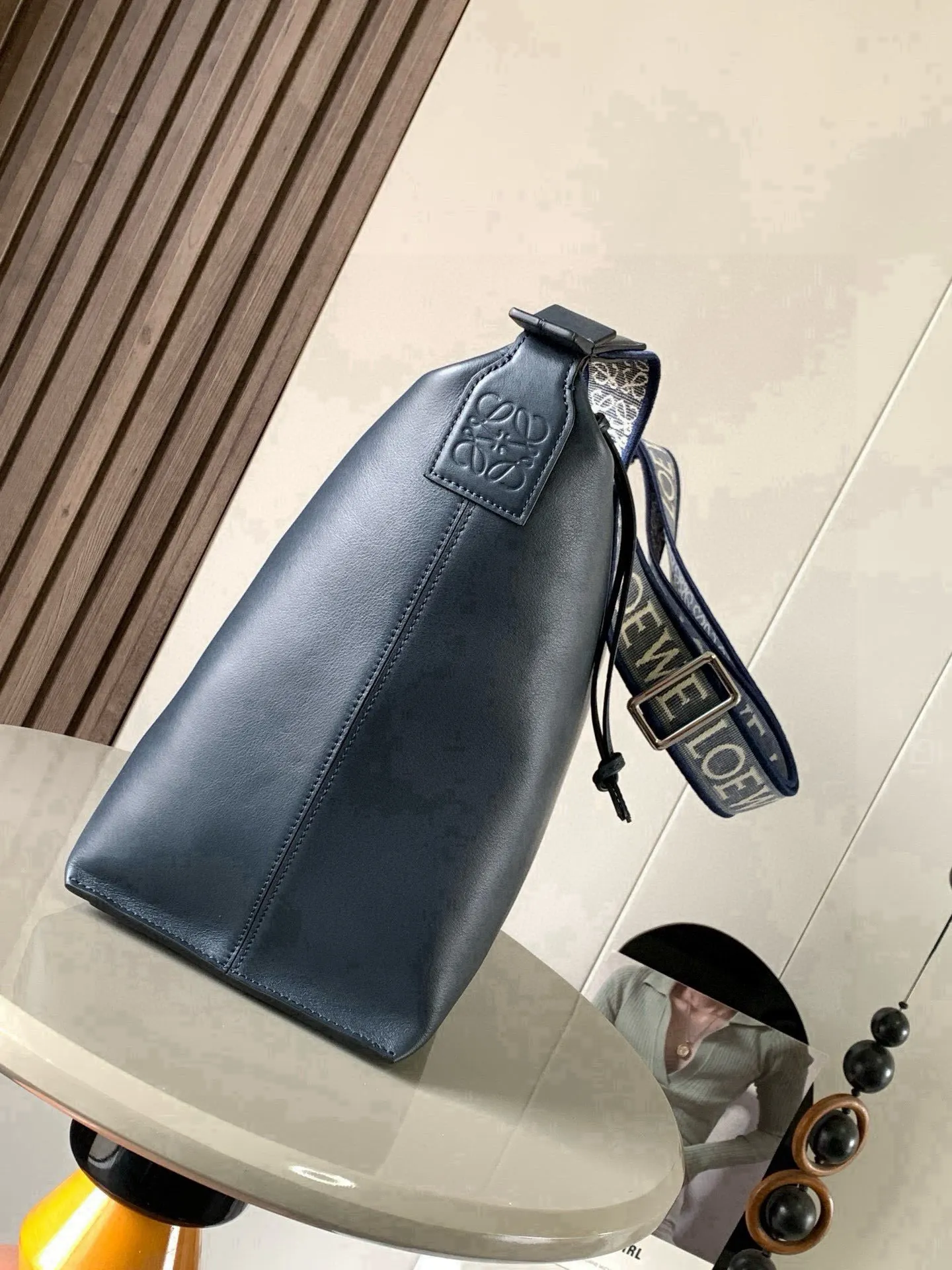 深藍 牛皮 Cubi惊艳亮相 这次出了Cubi 真是让人惊喜 腋下包 復古腋下背款