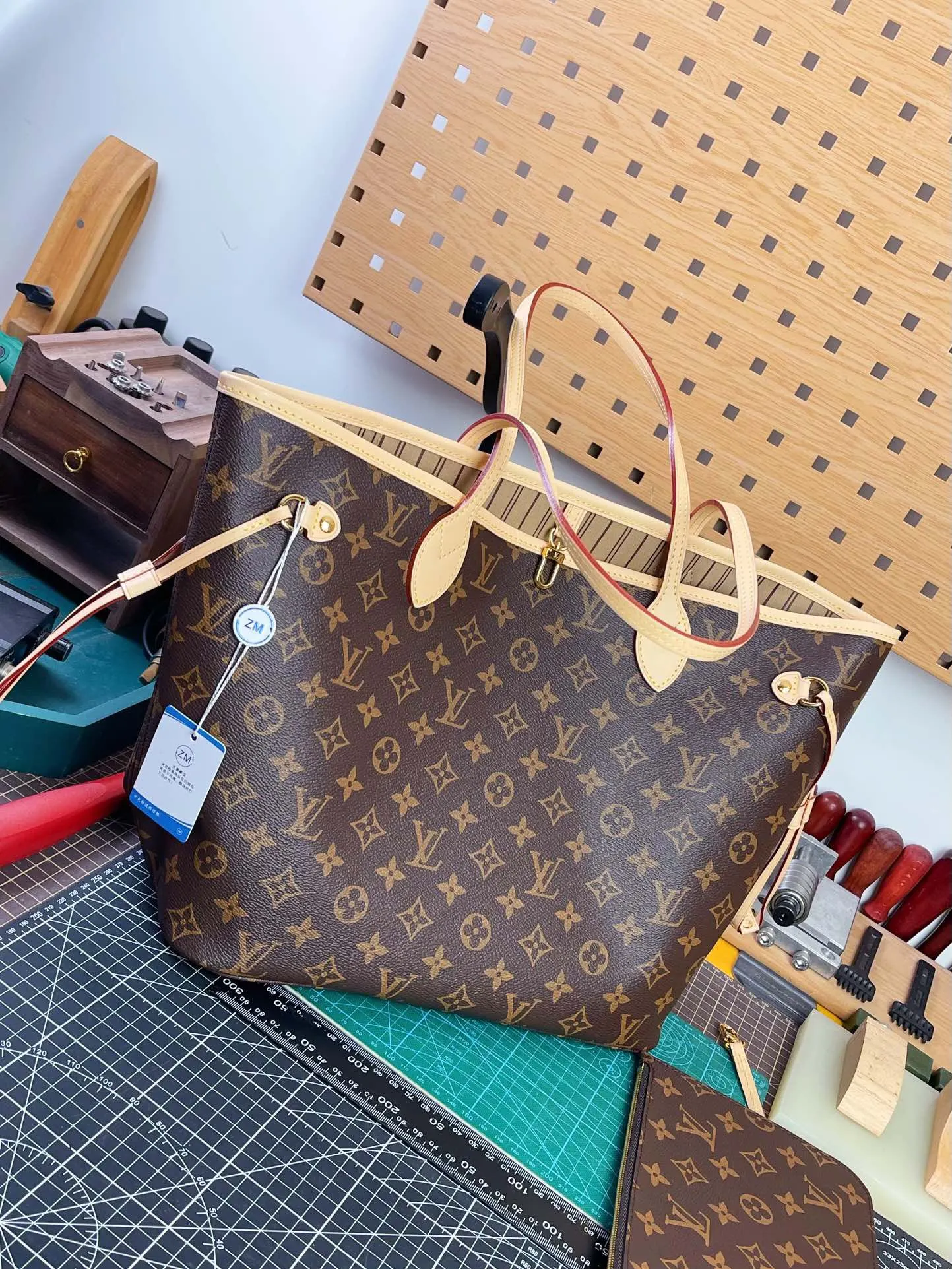Neverfull 牛皮 托特包 大容量托特款