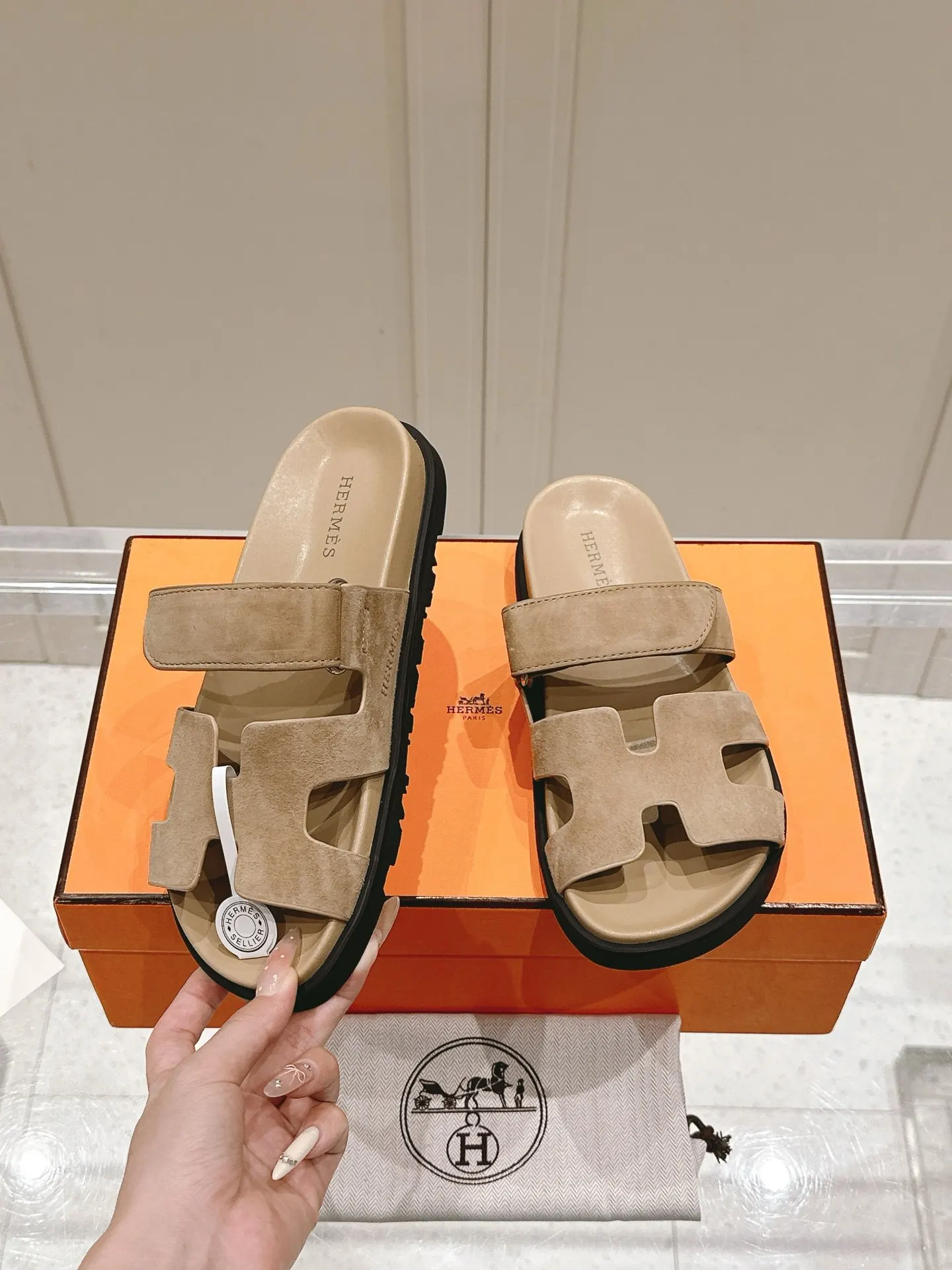 Hermes Oran 羊皮 拖鞋 舒適百搭款