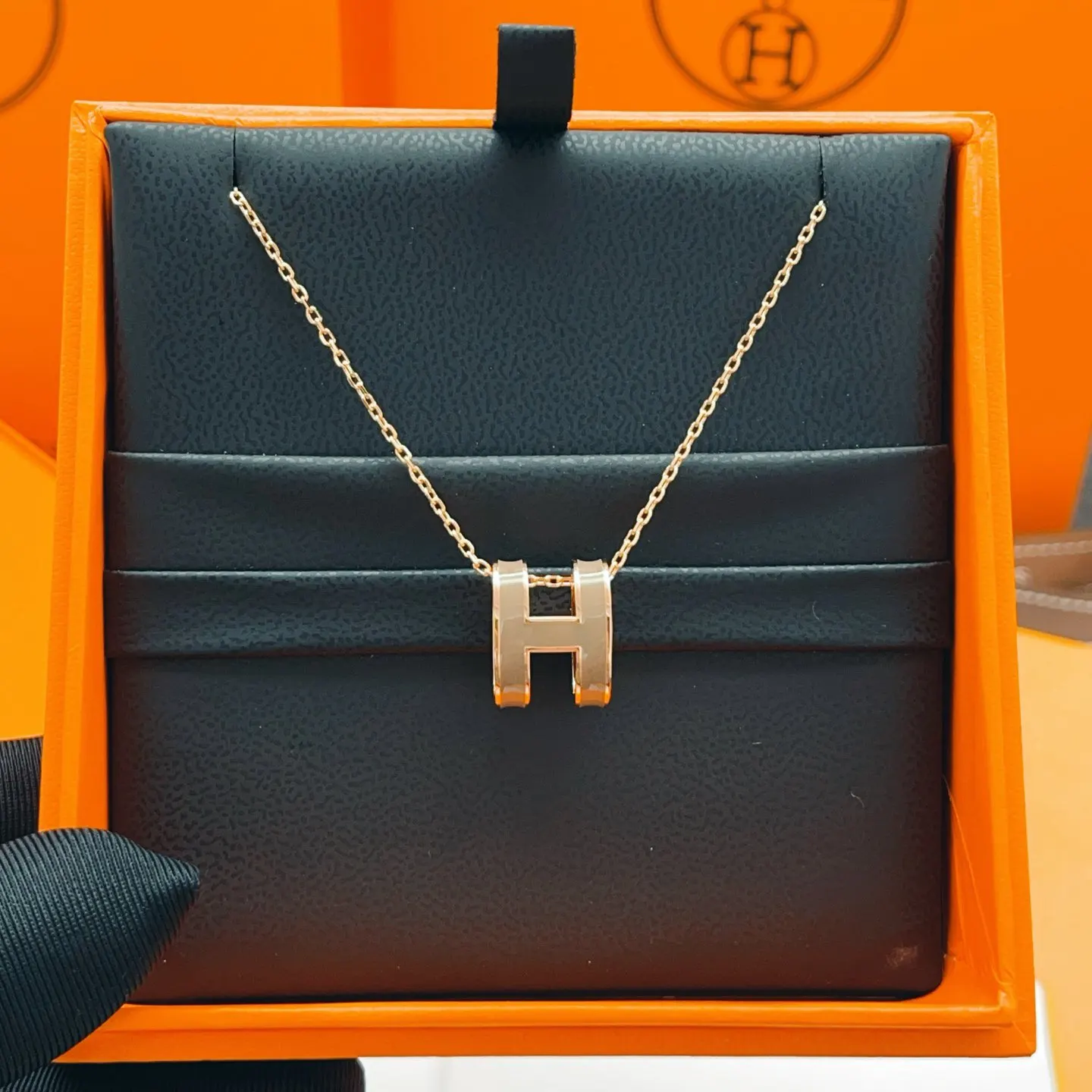 Hermes 金色 首饰 精致配飾款
