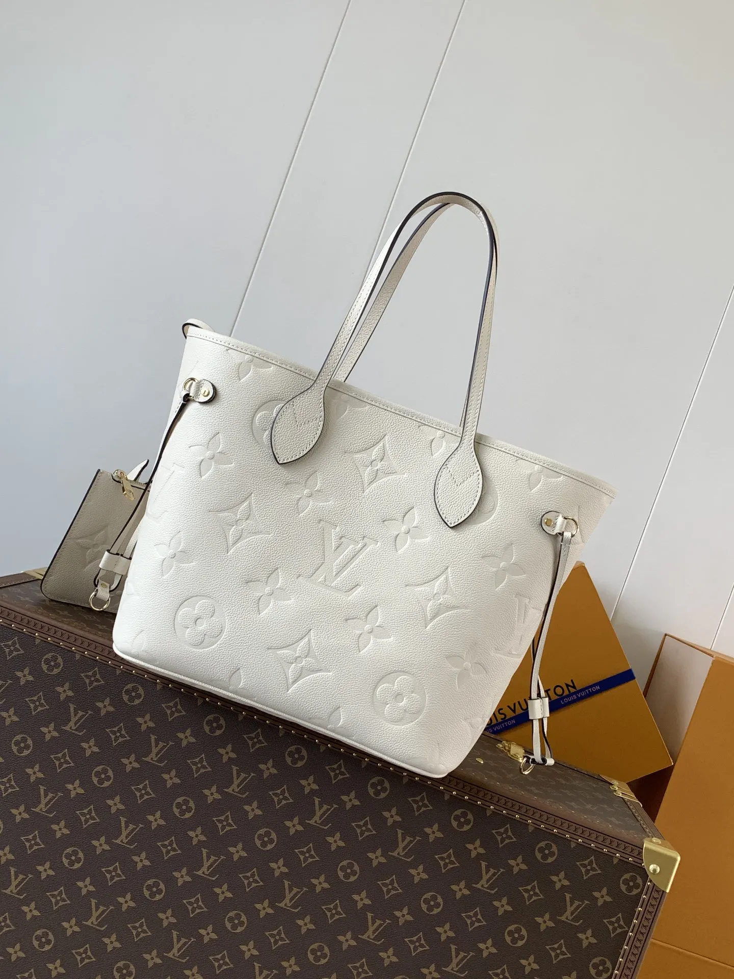 Neverfull 黑色 米白 手拿包 精致手拿款