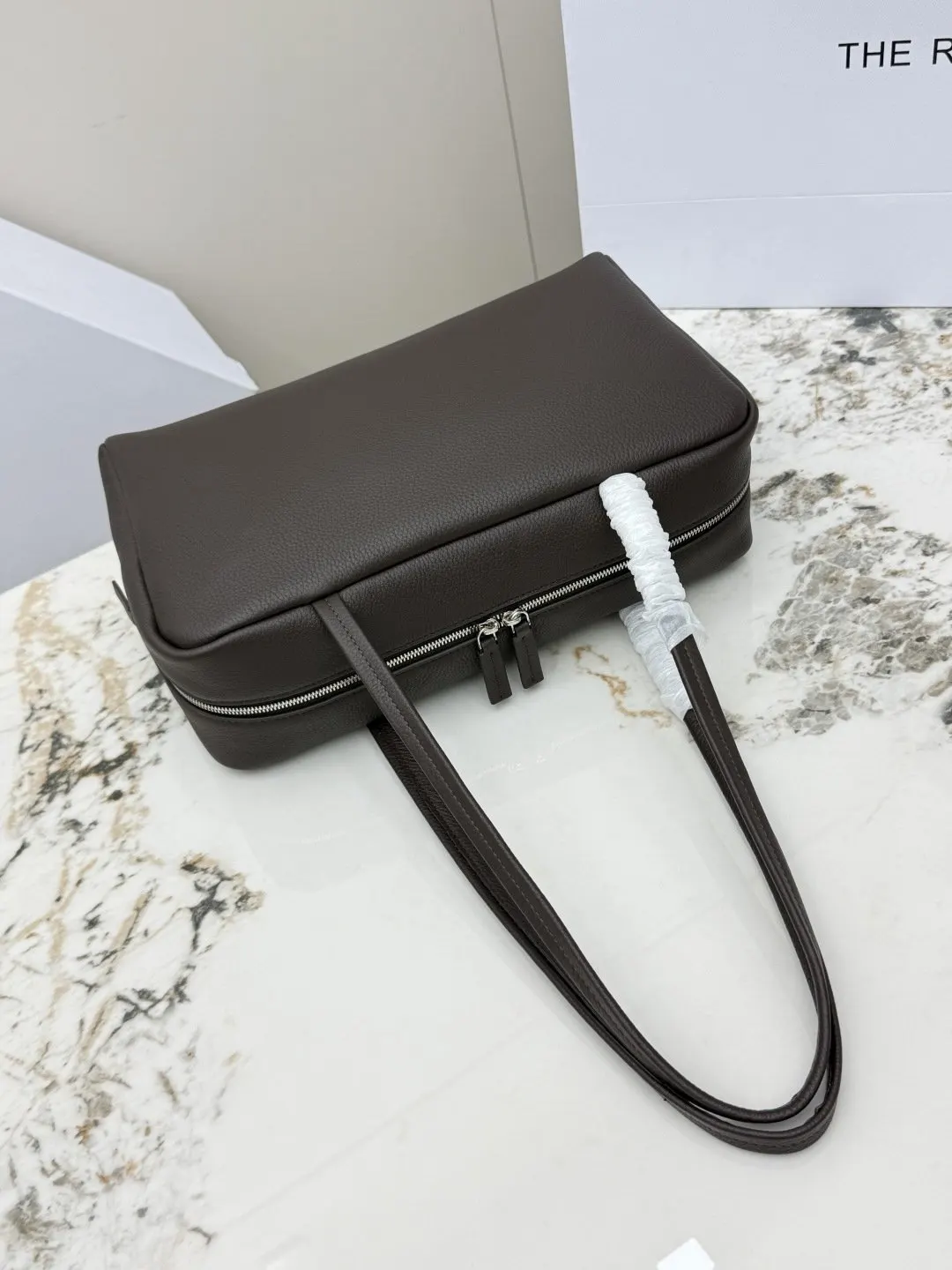 牛皮 玫瑰 TR荔枝纹 THE ROW Astra保 單肩包 日常單肩背款