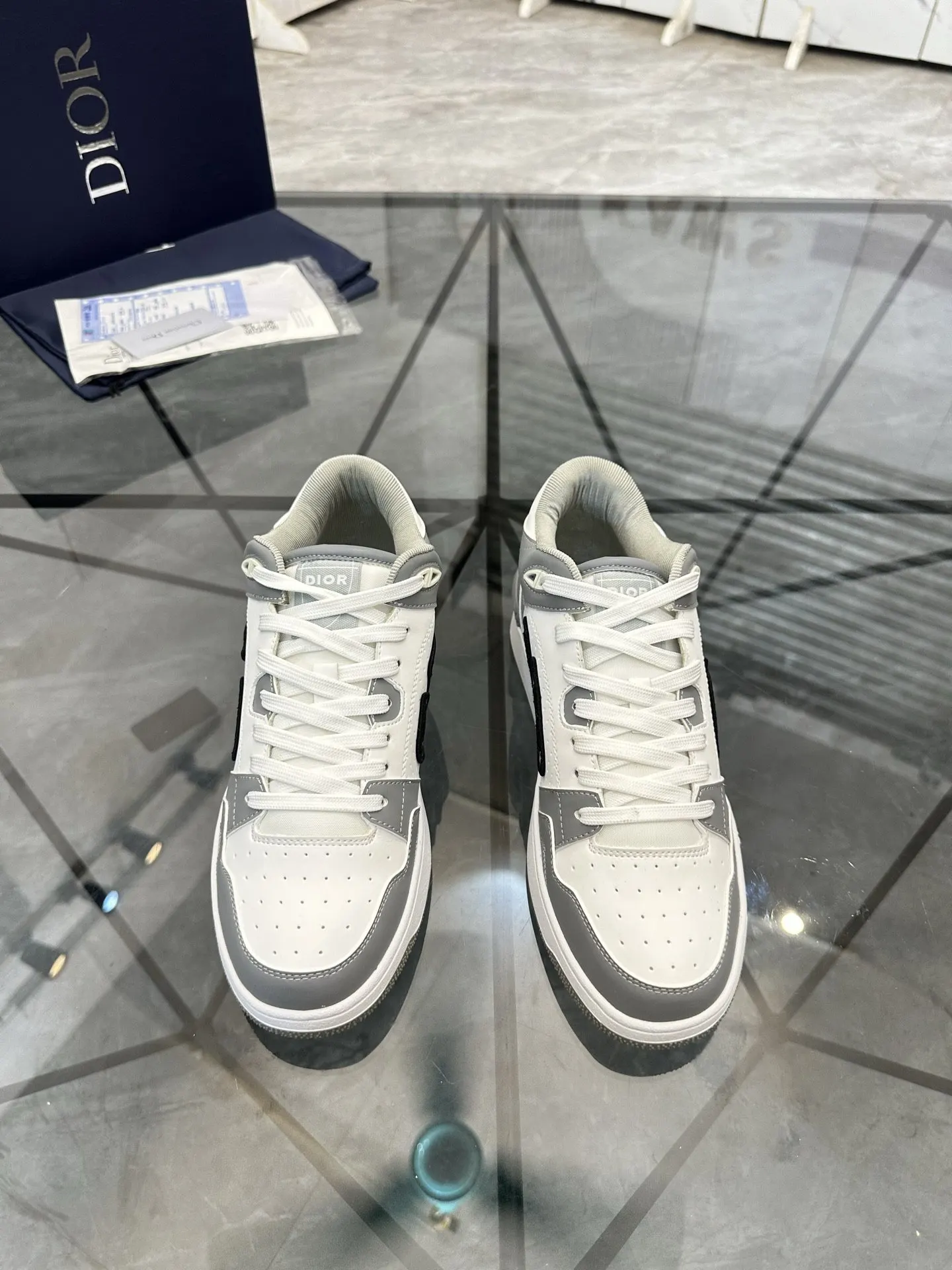 Dior B57 灰白拼色牛皮休閒鞋 低幫款
