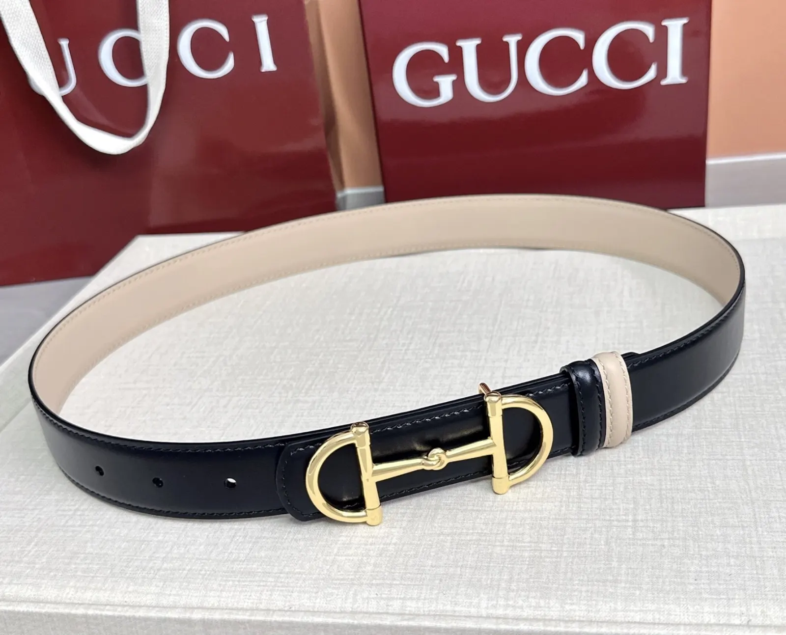 Gucci 雙G扣牛皮腰帶