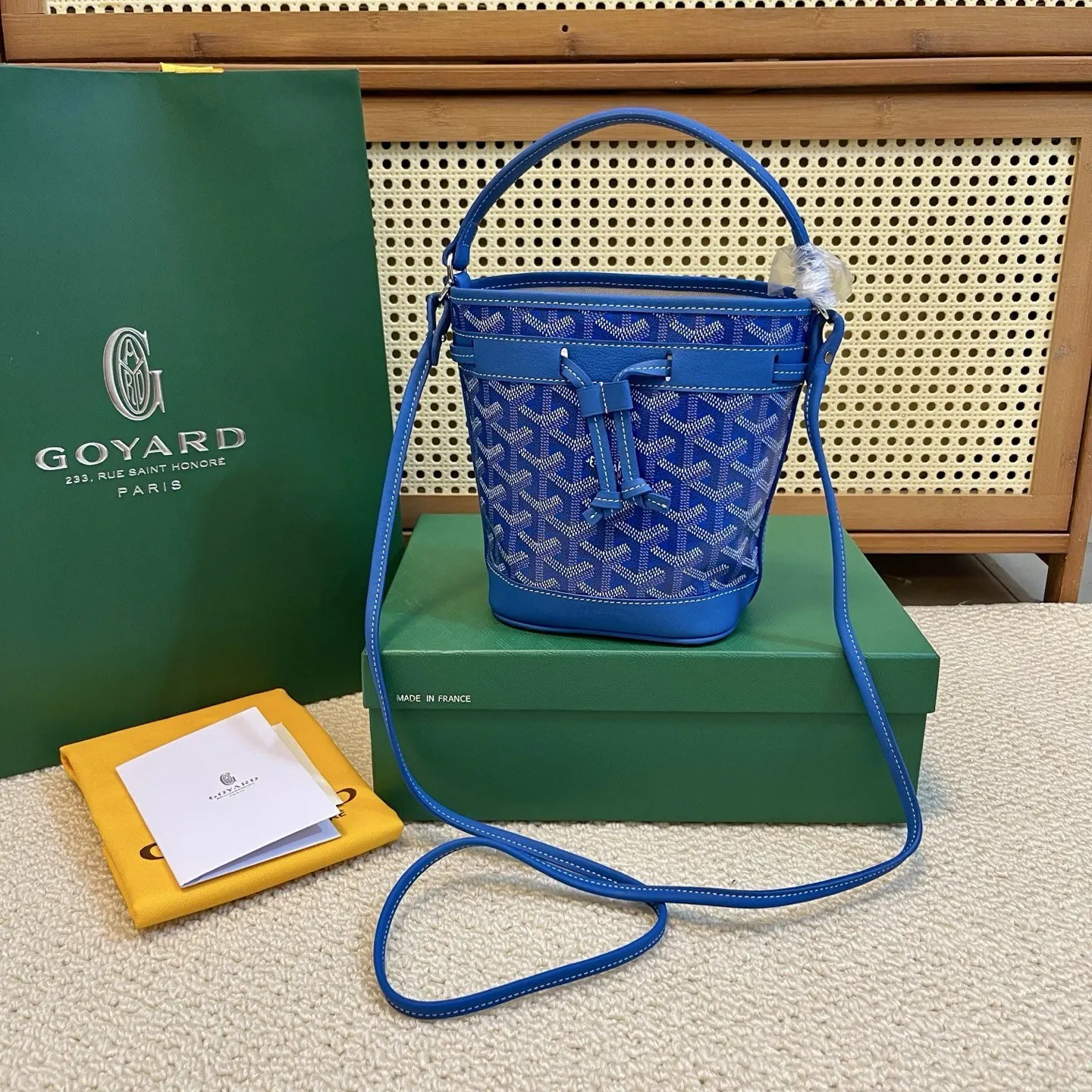 Goyard 皮革 轻盈小巧去始终保持标志性水桶百搭造型 水桶包 休閒水桶款