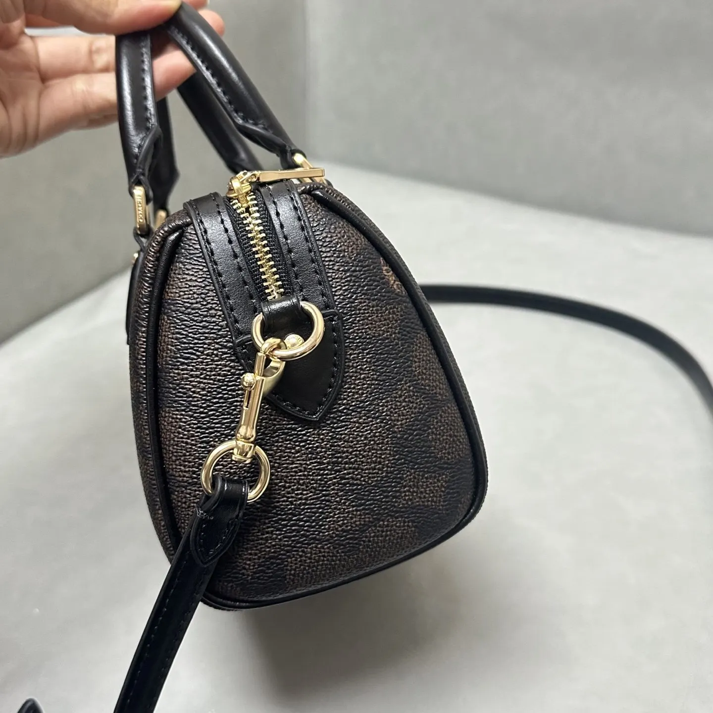 Coach 老花 MINI ROWAN 女士单肩斜挎手 斜挎包 轻便斜挎款