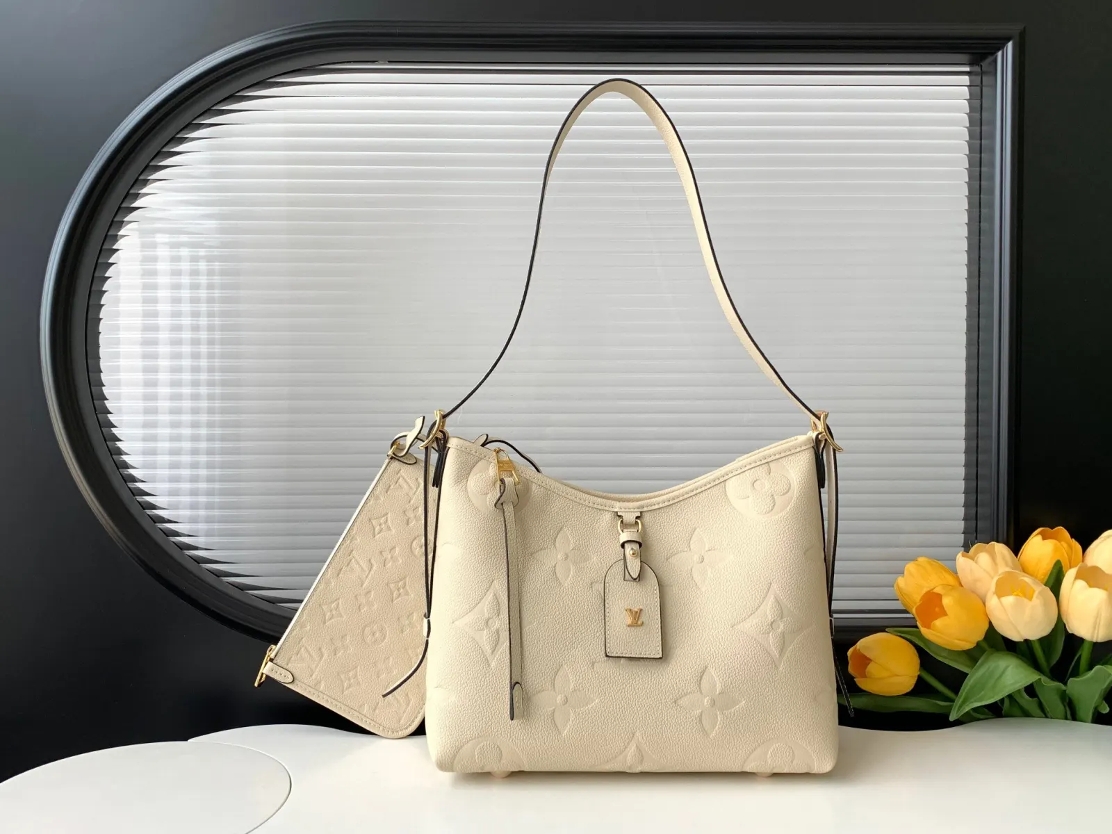 CarryAll 米白 Mo手拿包 精致手拿款