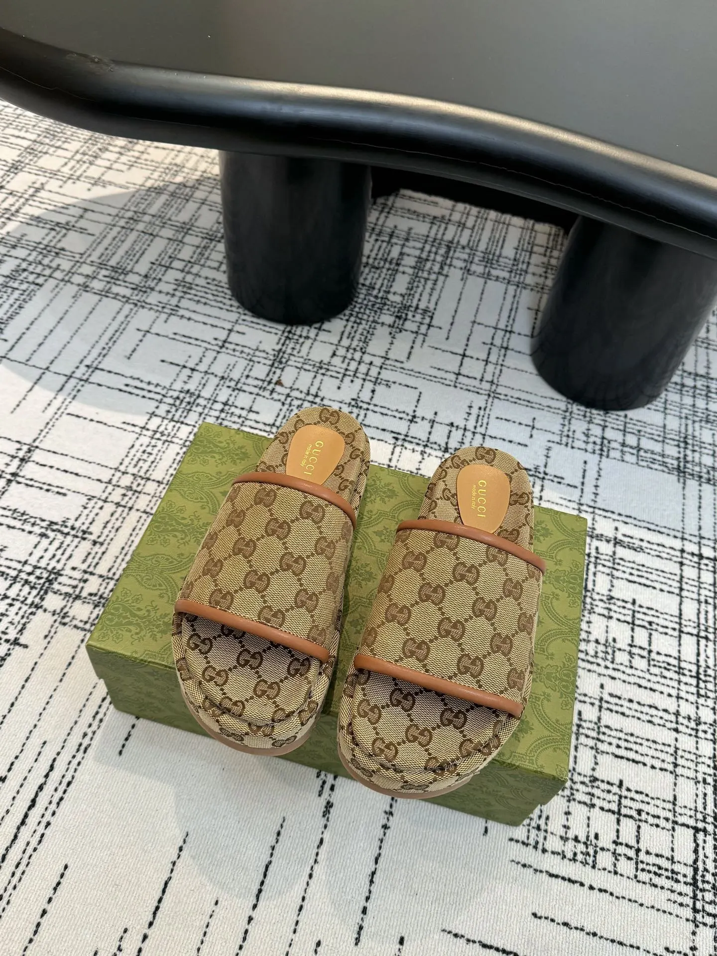Gucci Logo休閒運動鞋 百搭款