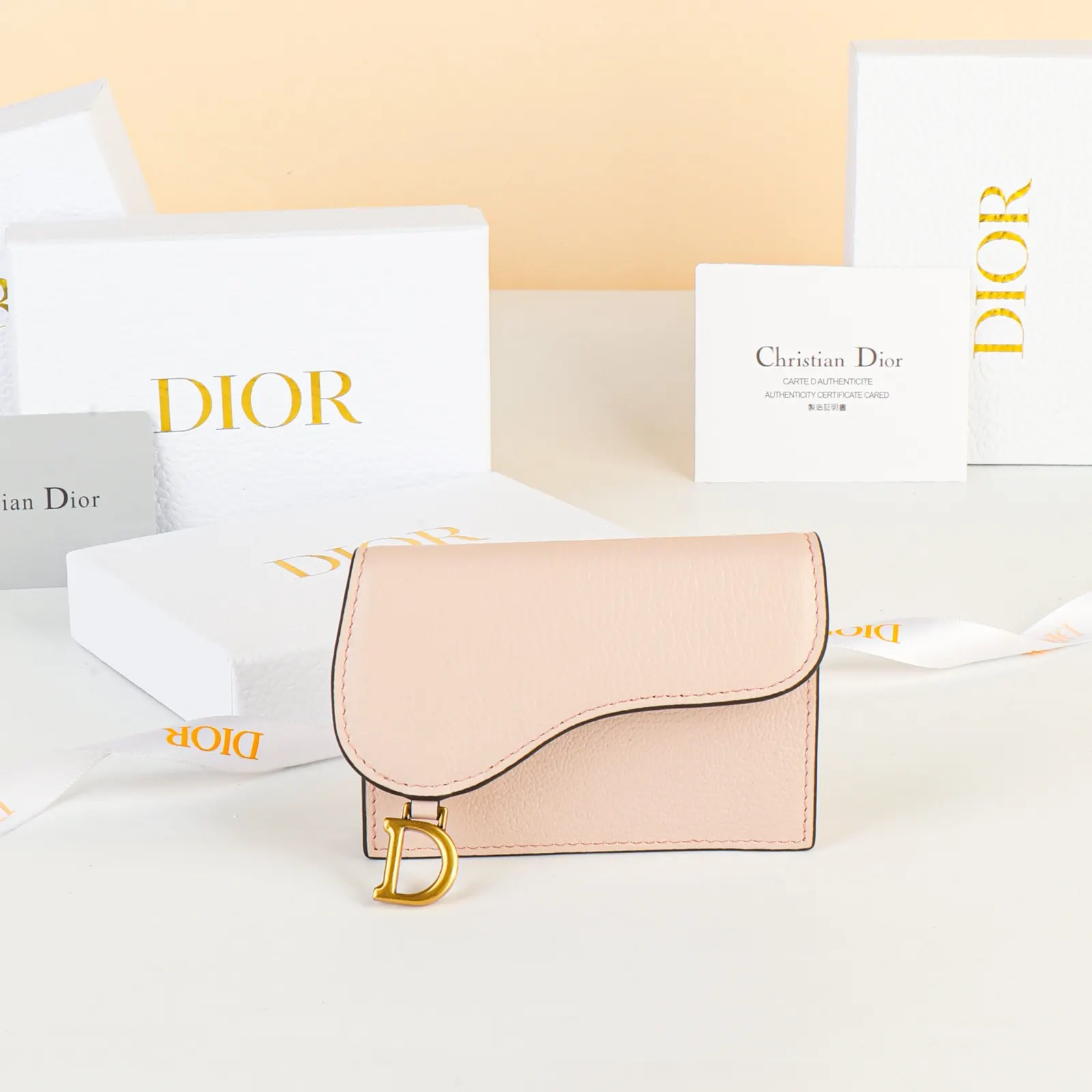 Dior Saddle 粉色羊皮錢包 精緻配飾款