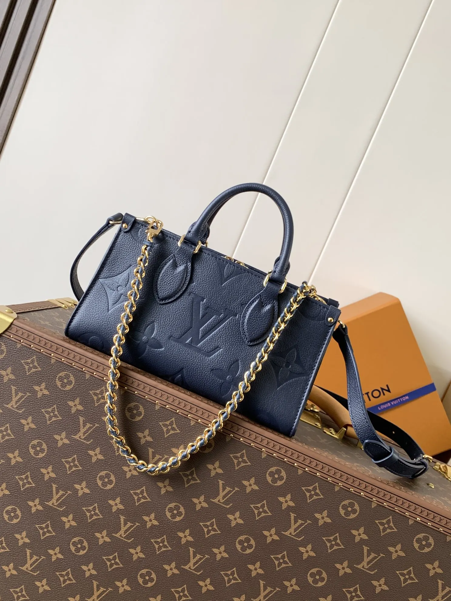 LV 黑色 米白 牛皮 收纳包 旅行收纳款
