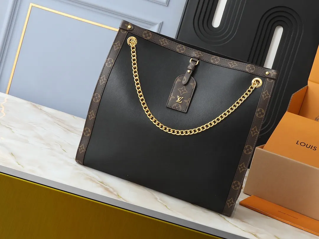 Chain Bag Leather